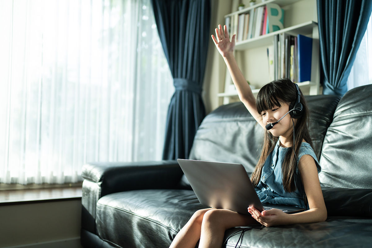 南充电子技术学校石油化工专业课程设置及教学质量