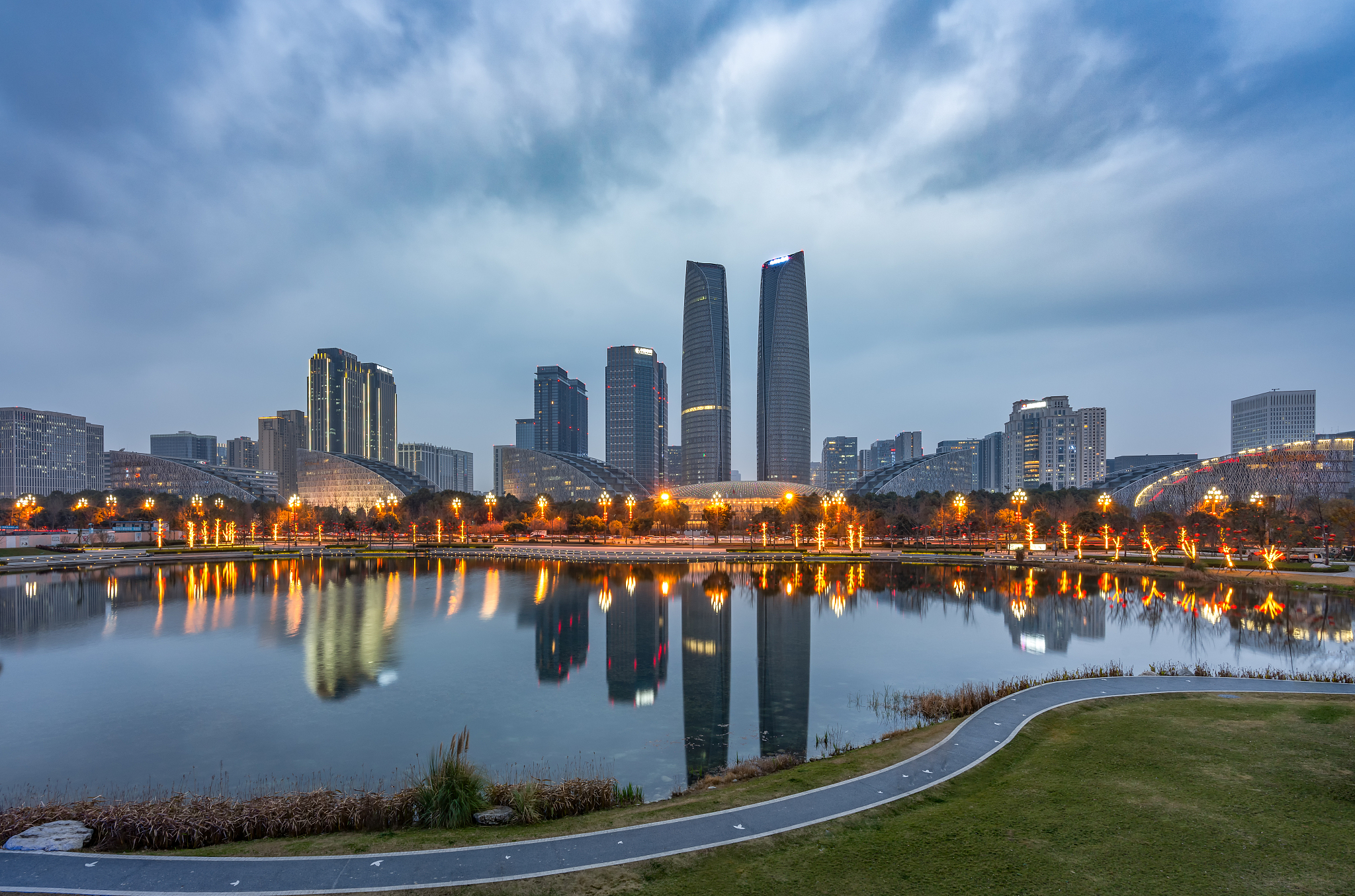 成都高新区金融城城市天际线夜景