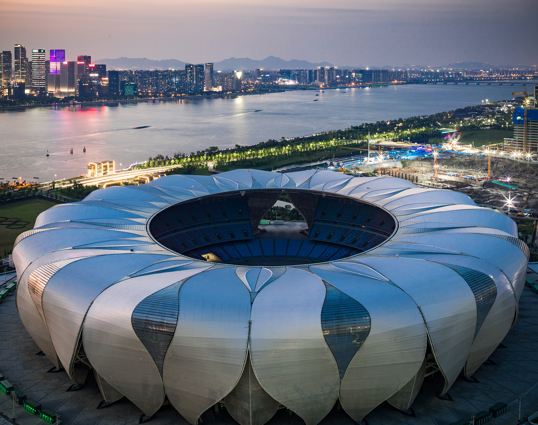 杭州亚运会盛大开幕：体育激情点燃浙江之夜