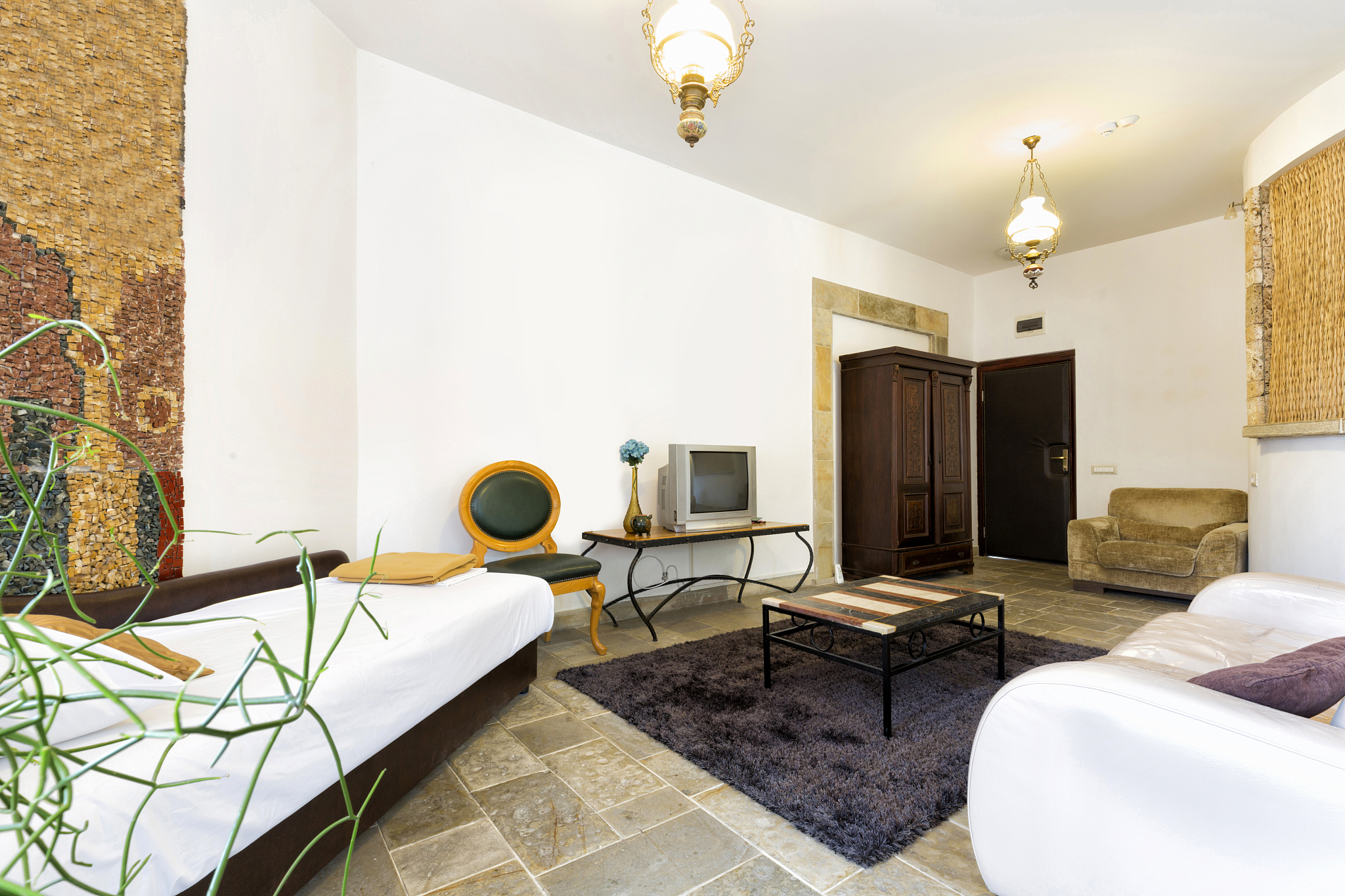 Rent a House or Apartment: English Translation and Tips