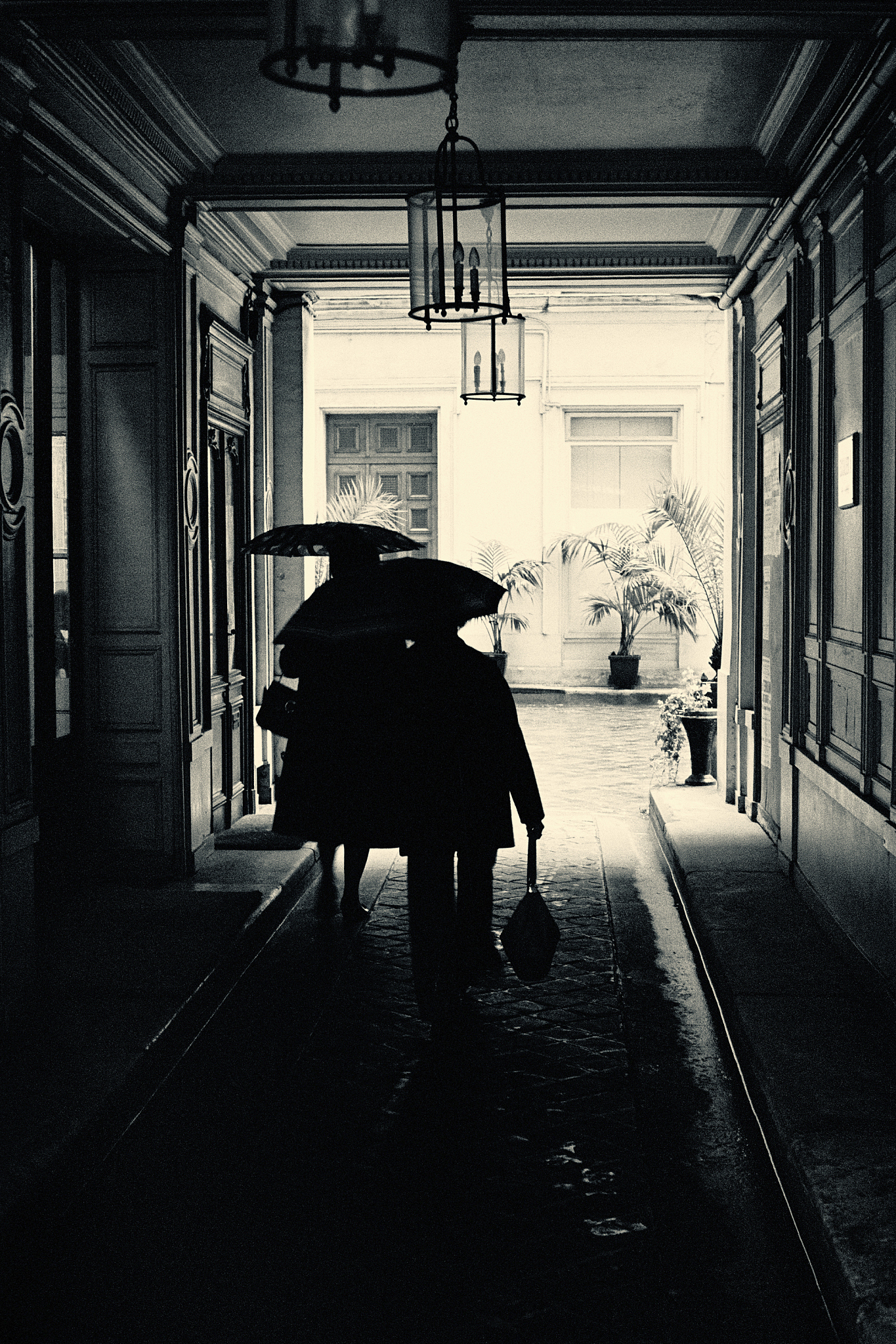 paris: passageway
