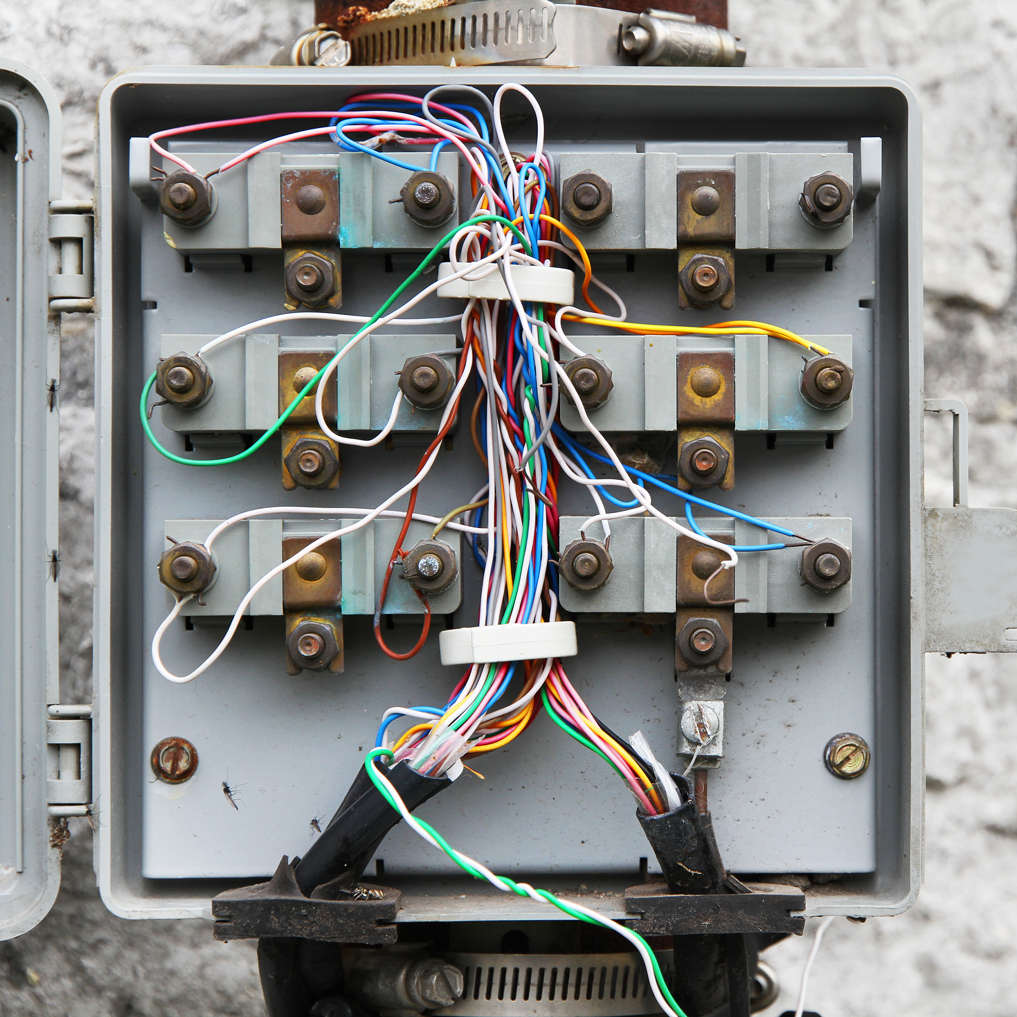 照明回路和插座回路电线及断路器选择指南