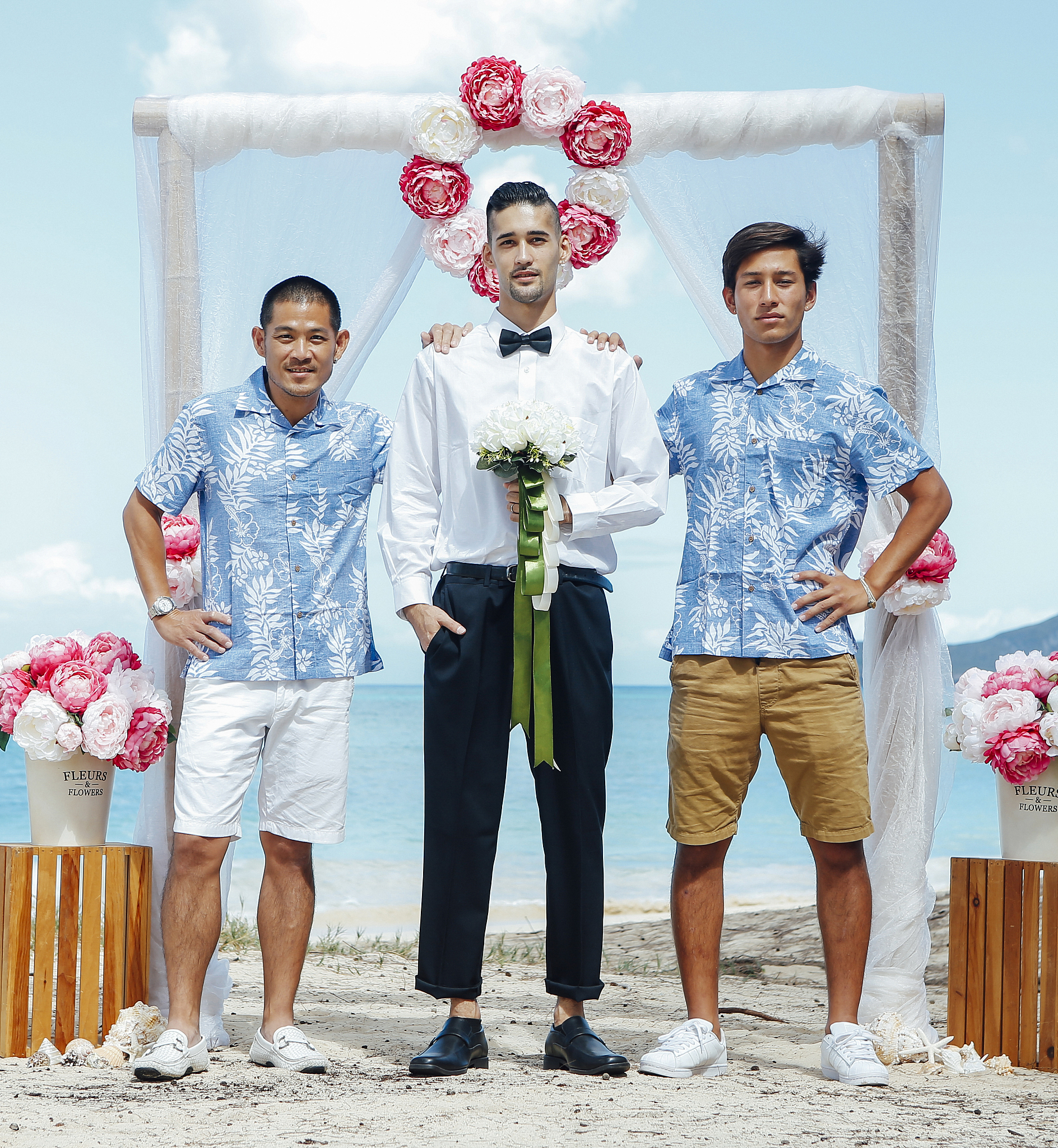 南方夏天结婚男生穿什么