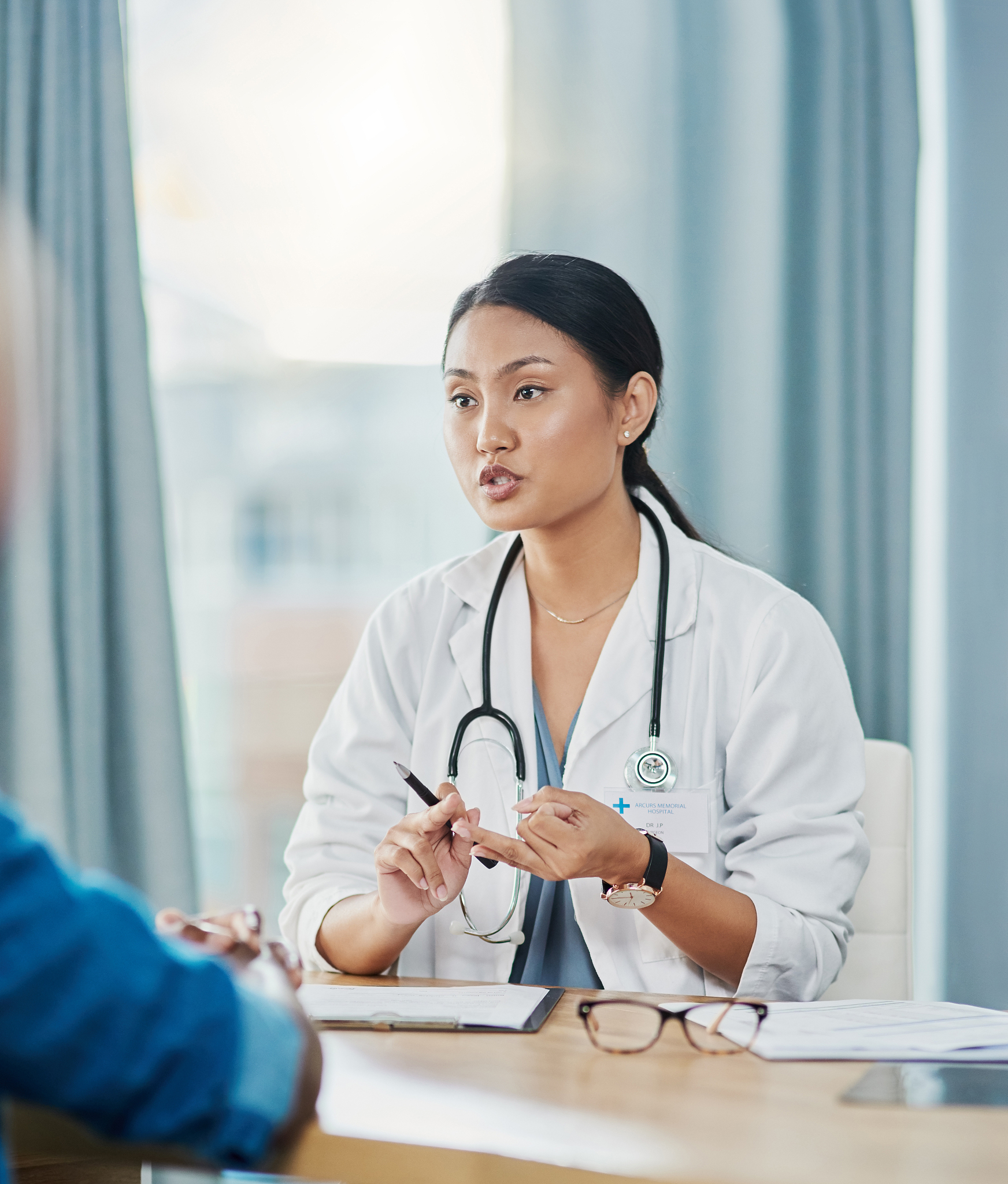 在药店上班几年给我写一个自己成长的励志故事字数多一点