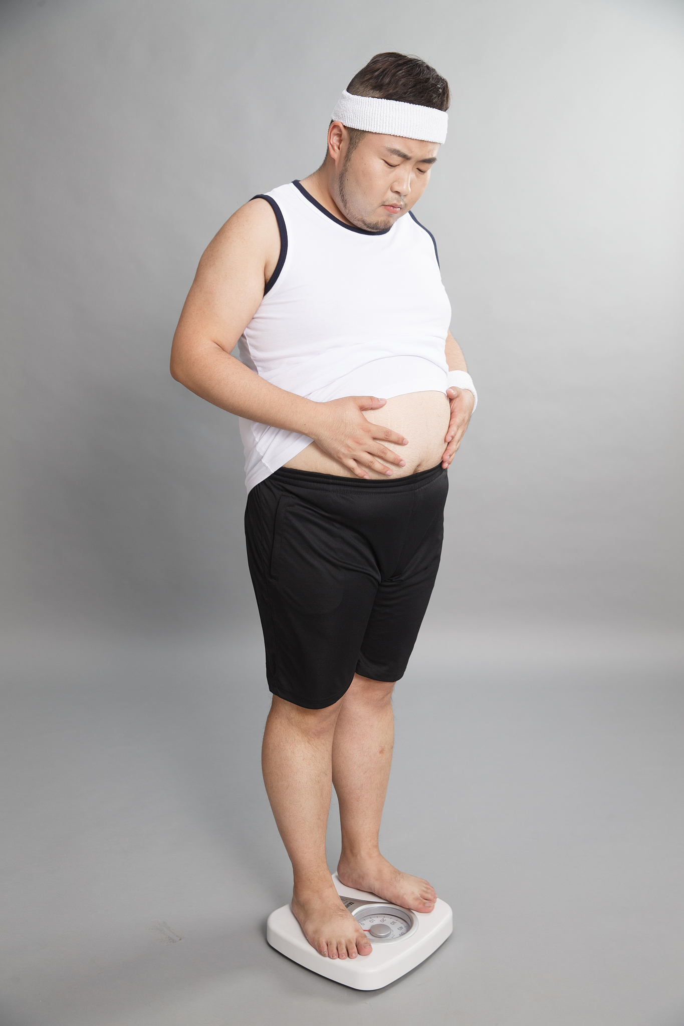 30岁男性，身高175cm，体重150斤，目标140斤：科学减重指南