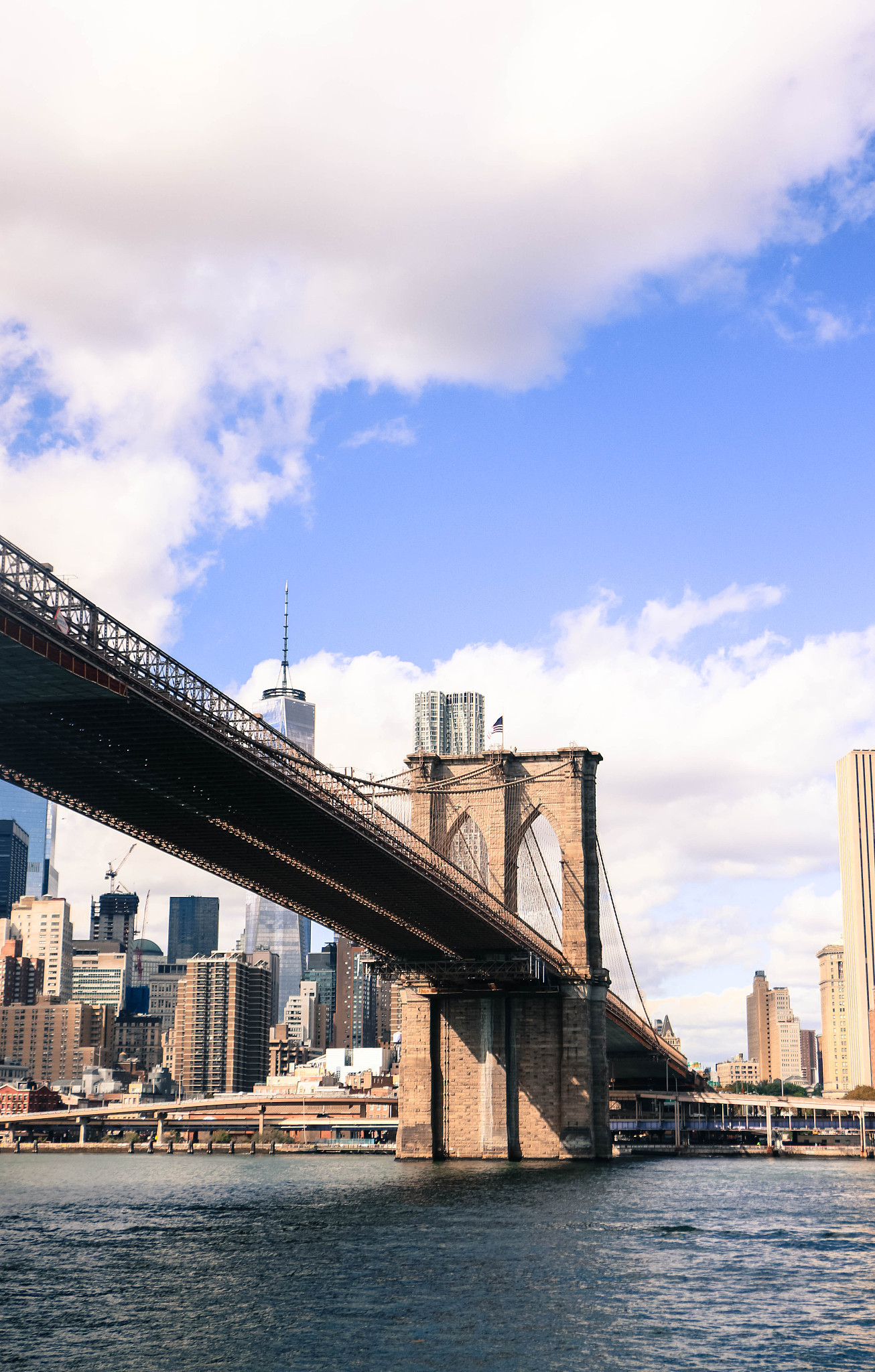 蒙阴县职业中等专业学校招生专业：机电一体化、数控技术等