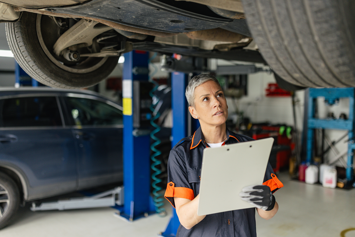 据成都汽修专业学校透露：女生学汽修更容易就业