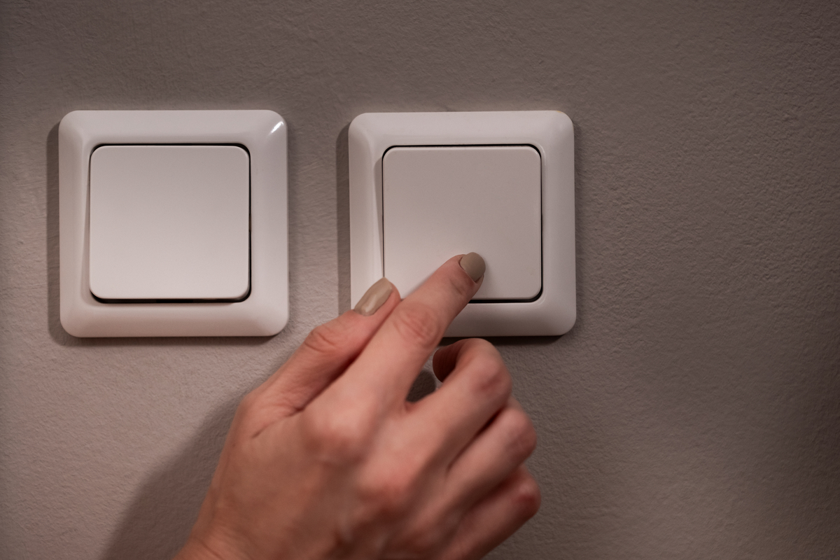 需要搭配什么可调节亮度才是具有光线