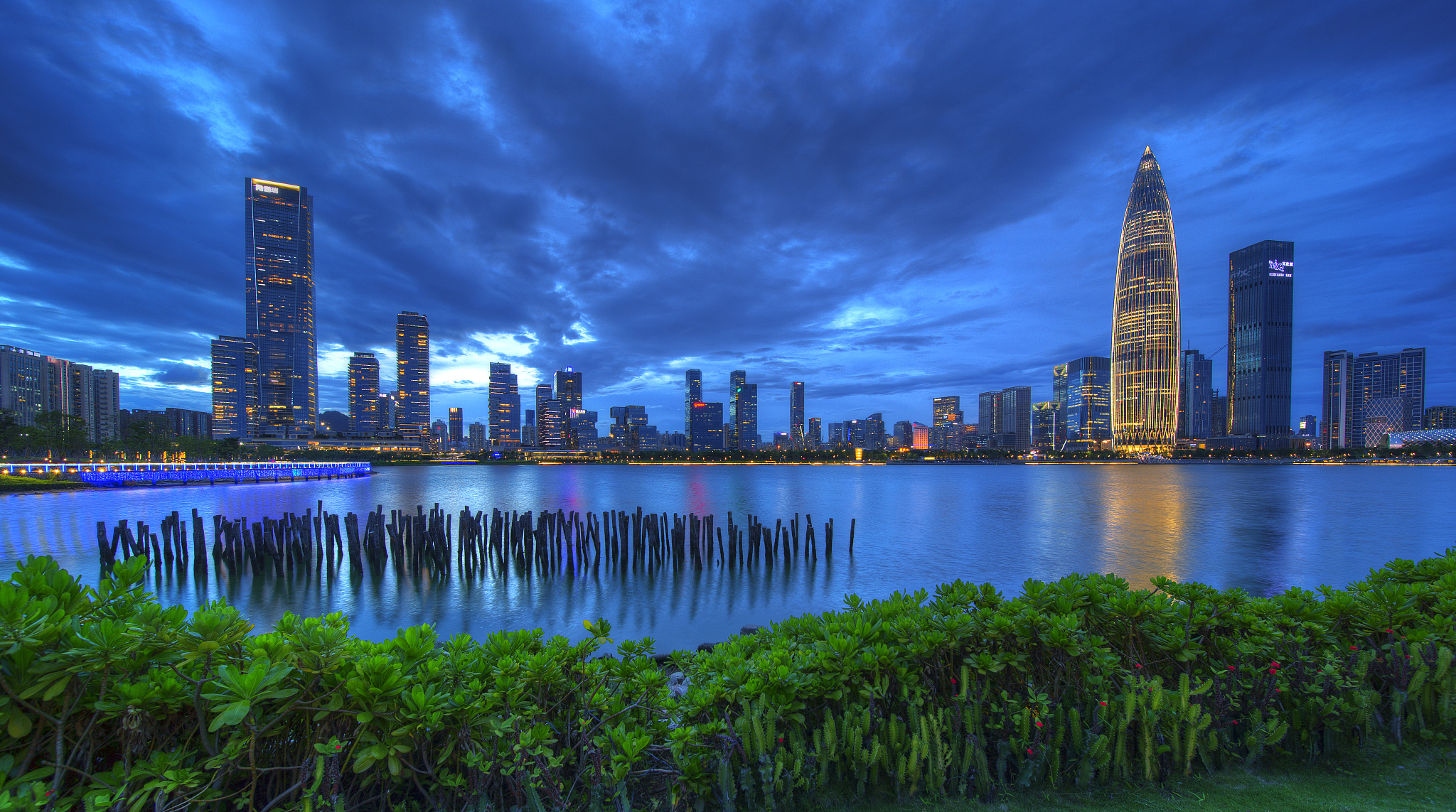 1机构设置不够完善。黑龙江省人力资源和社会保障厅是主要负责该领域的部门但其下属机构设置相对较少无法完全覆盖全省范围内的人力资源管理需求。