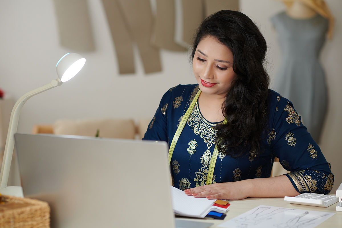 我是一家建筑施工央企我需要了解项目信息跟踪的流程你能告诉我吗