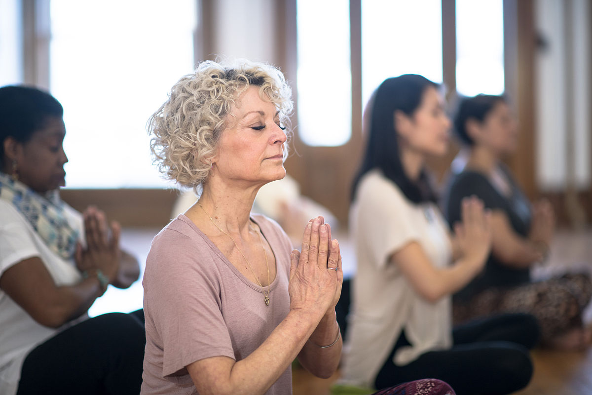 为什么做正念练习时不自主的会去控制呼吸？