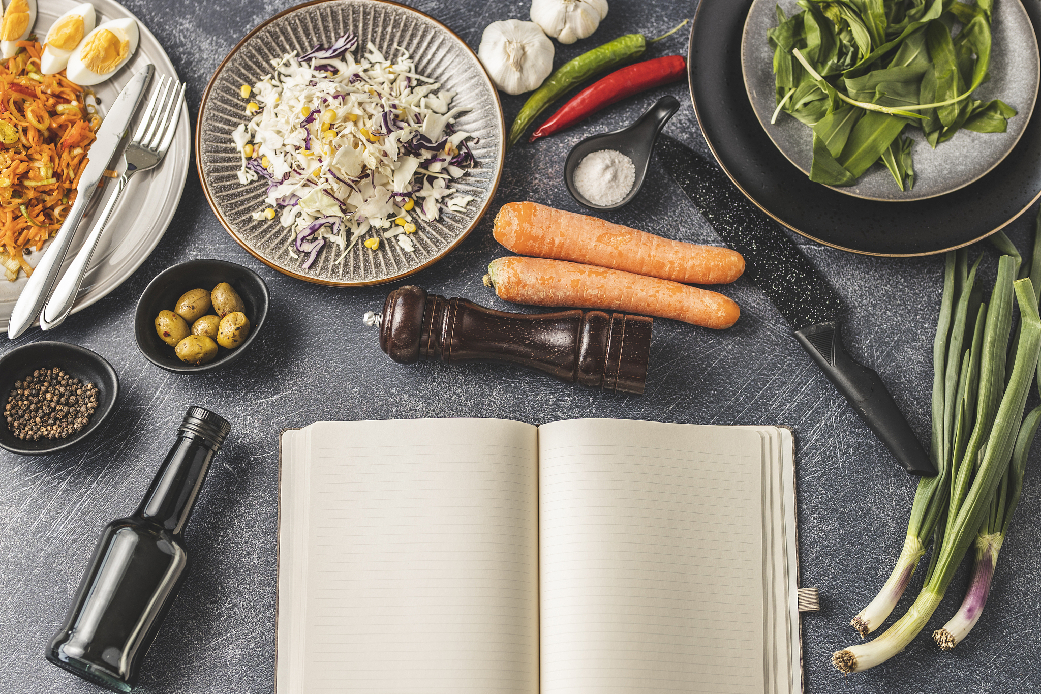 一天三餐吃什么吃什么食物能保持在1200卡路里以下以中国人普通人正常的饮食热性水果不能吃海鲜也不能吃高蛋白不能吃燕麦片不能吃。牛奶都不能吃。