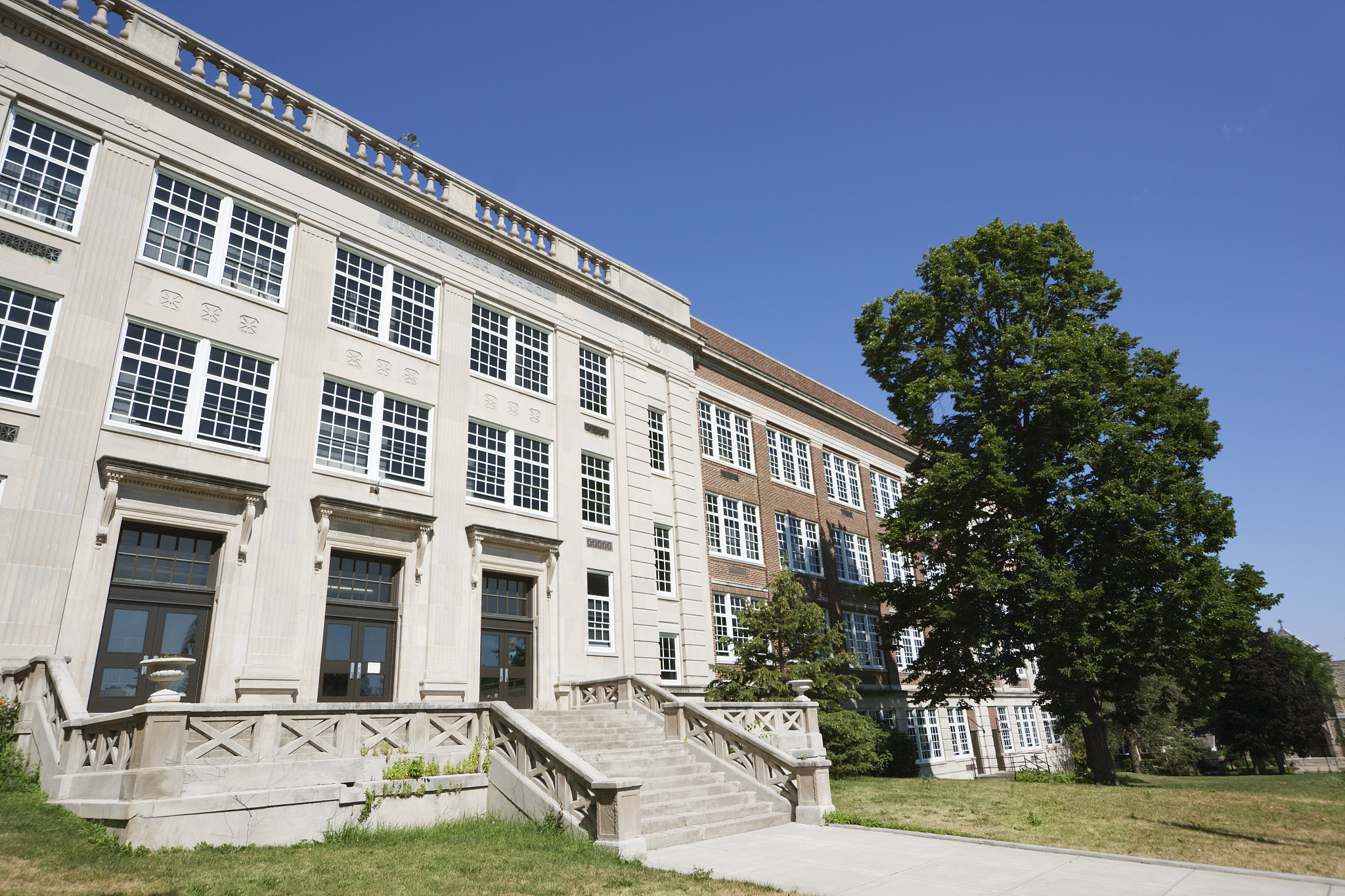 american high school building