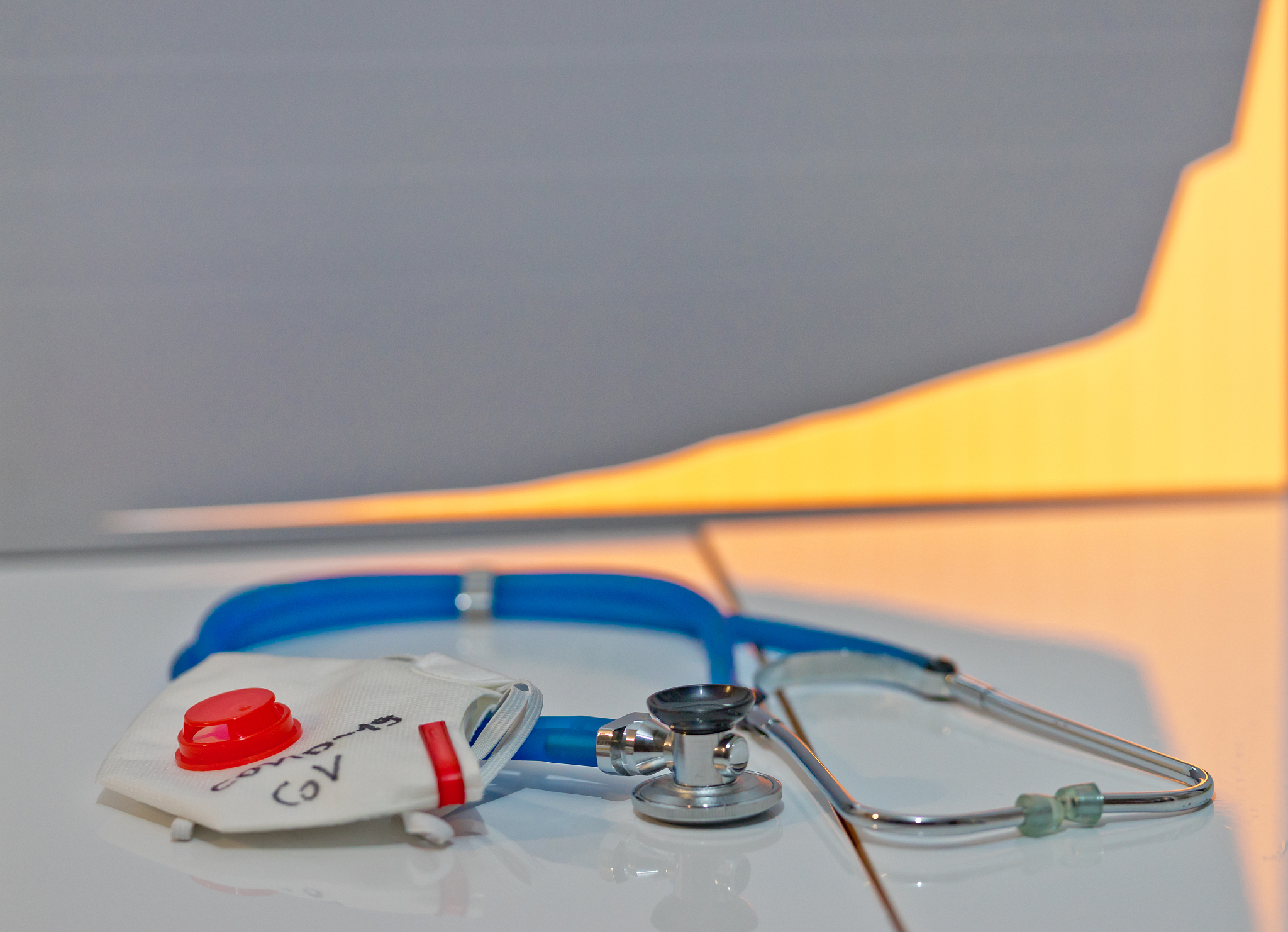 帮我写一份律企合作服务实体经济的会议记录