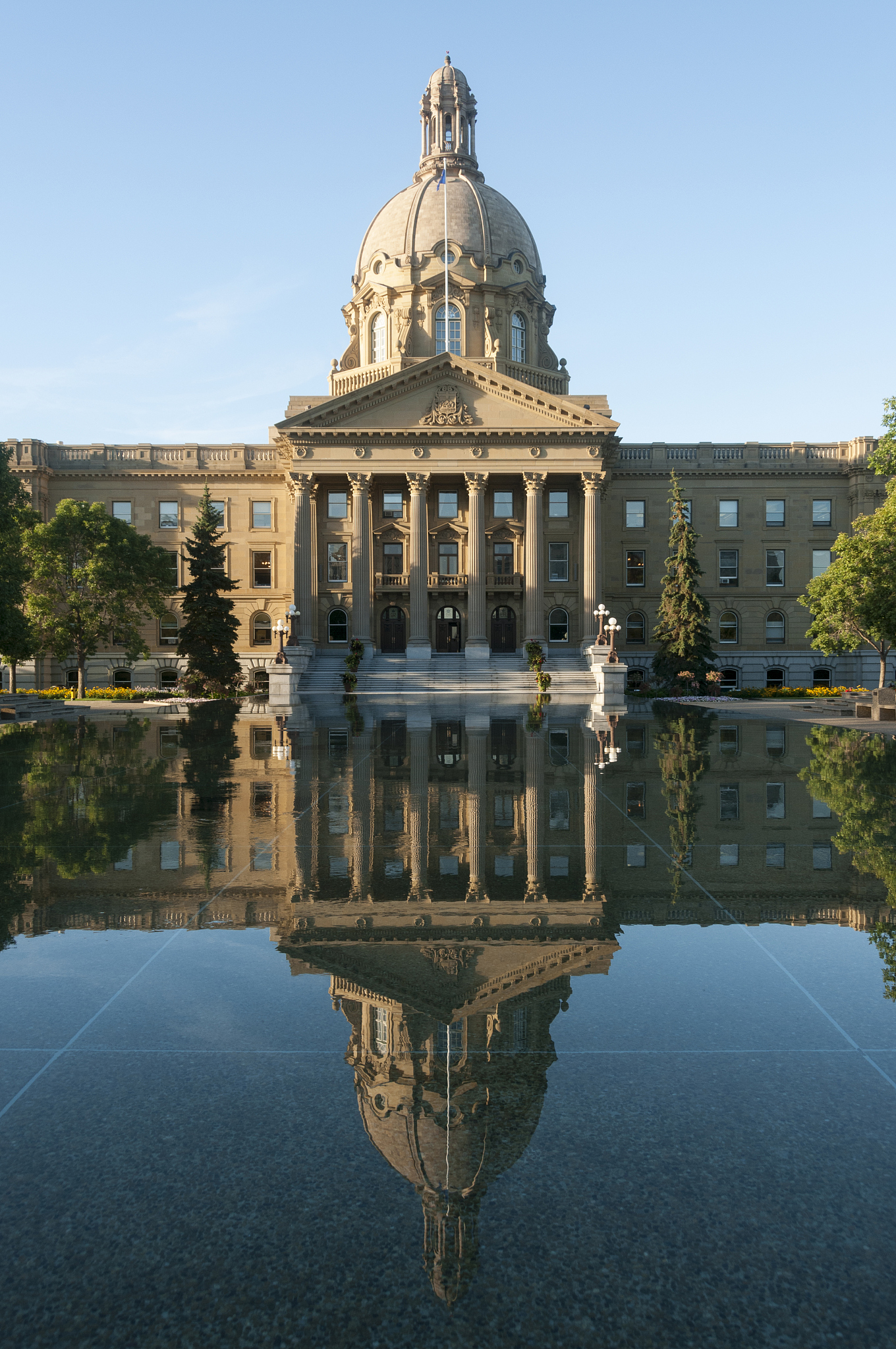 alberta legislative building