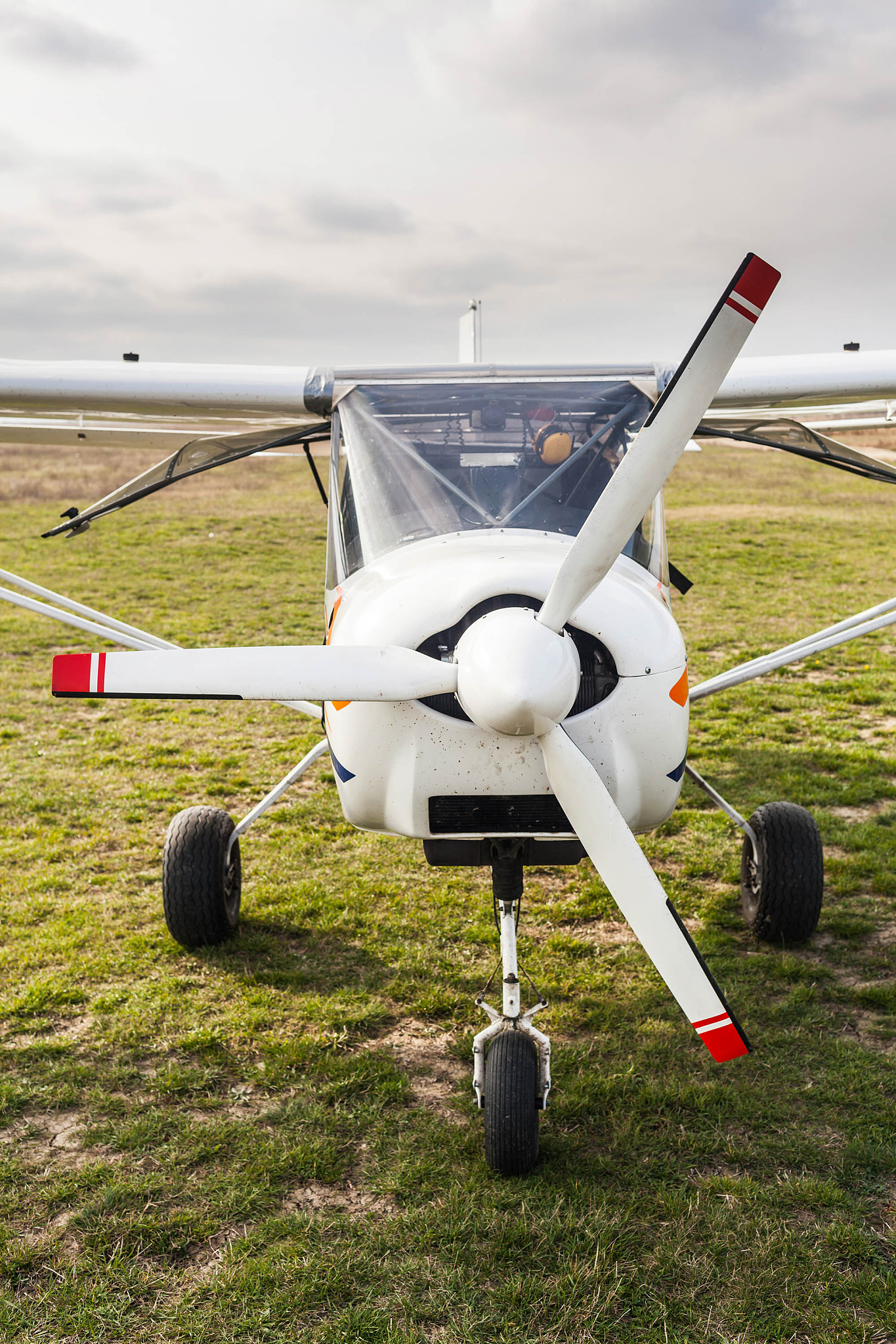 无人机投放物资距离计算模型及应用示例