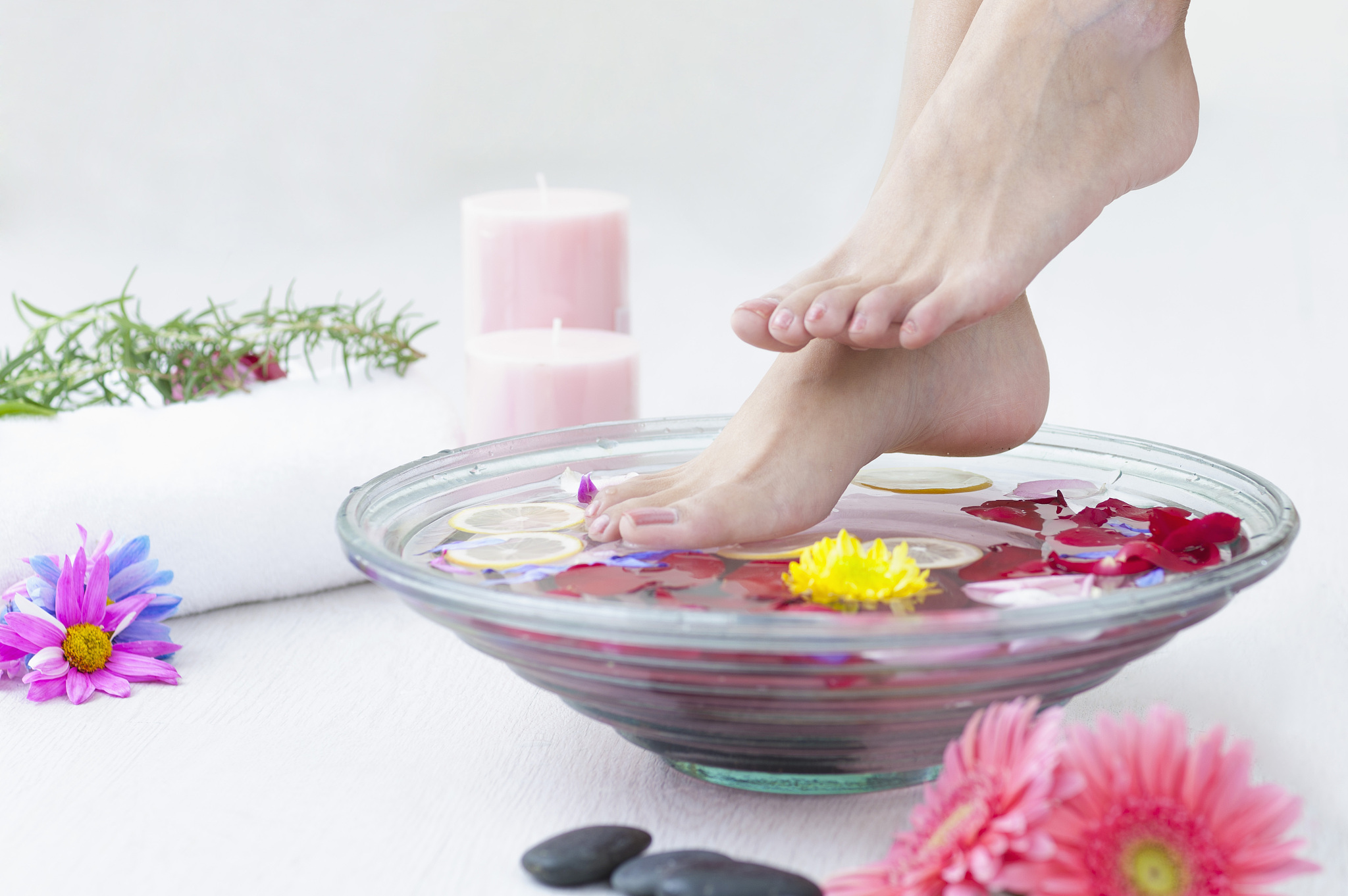 下肢静脉曲张患者泡脚须知：水温过高易加重病情