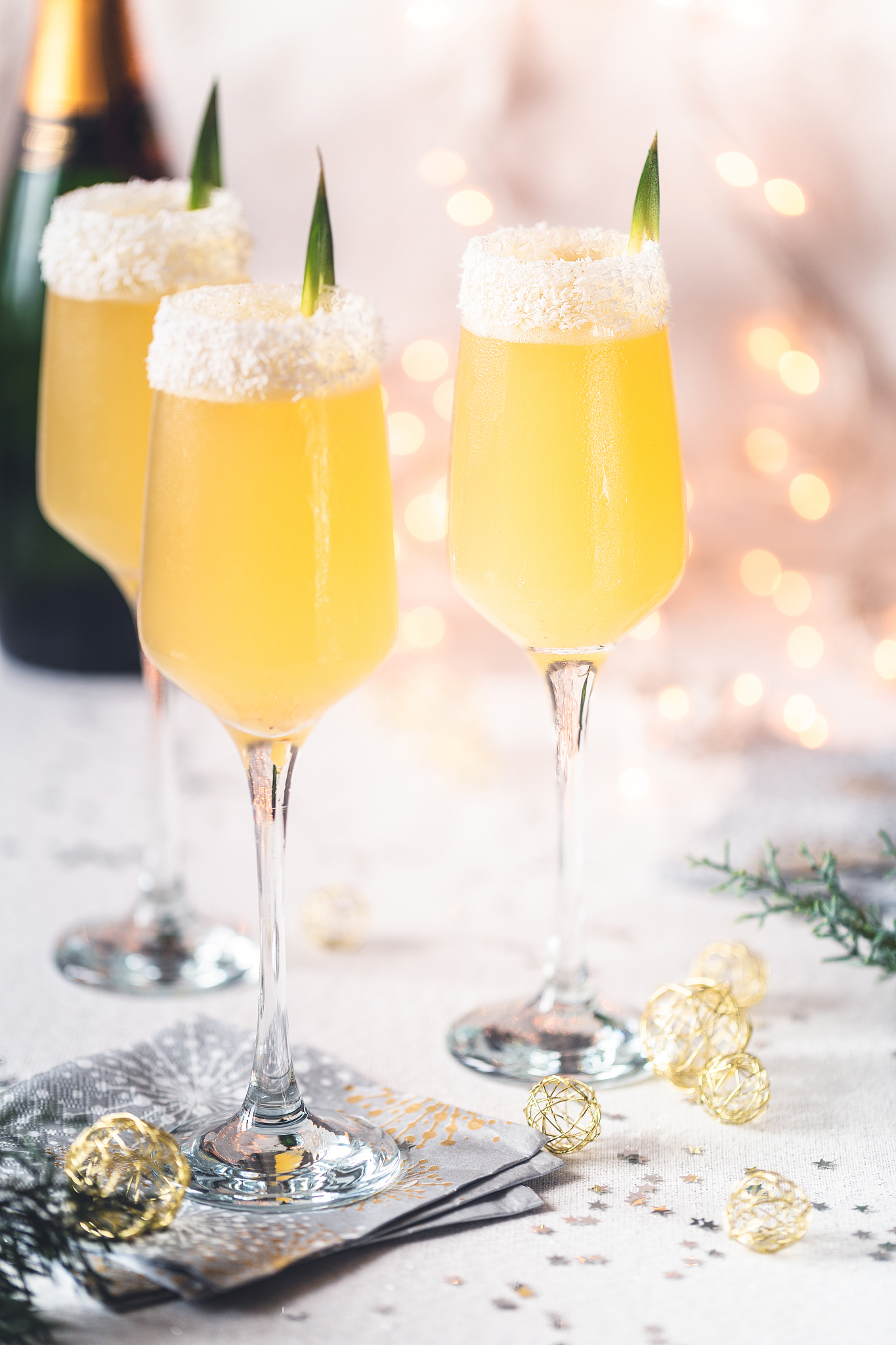 cocktail champagne ananas et noix de coco pour faire la fête à