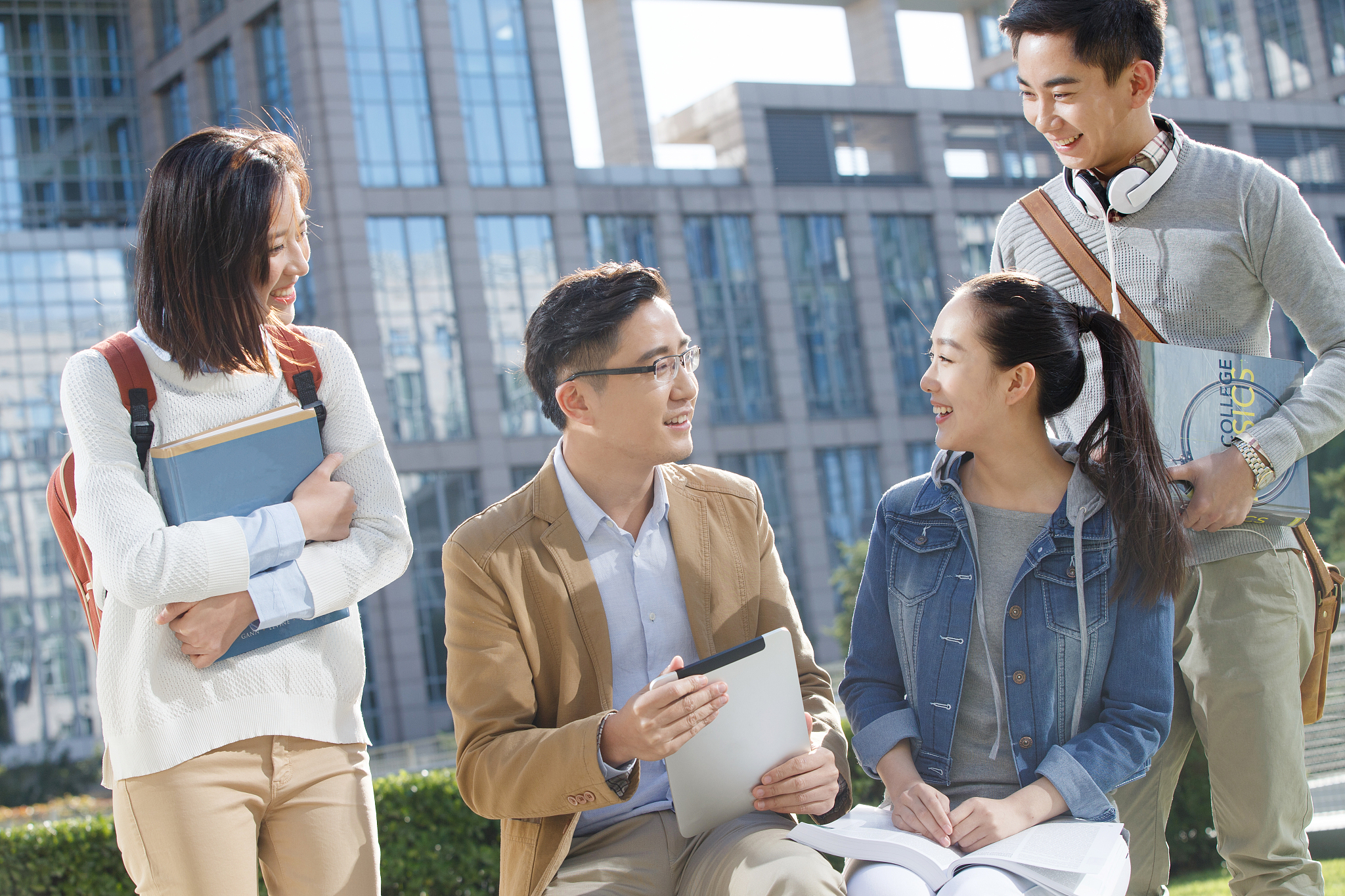 初中毕业男生适合学幼师吗？| 深入了解幼师专业与职业规划