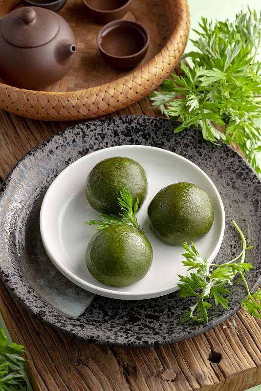 制作一幅清明节对联