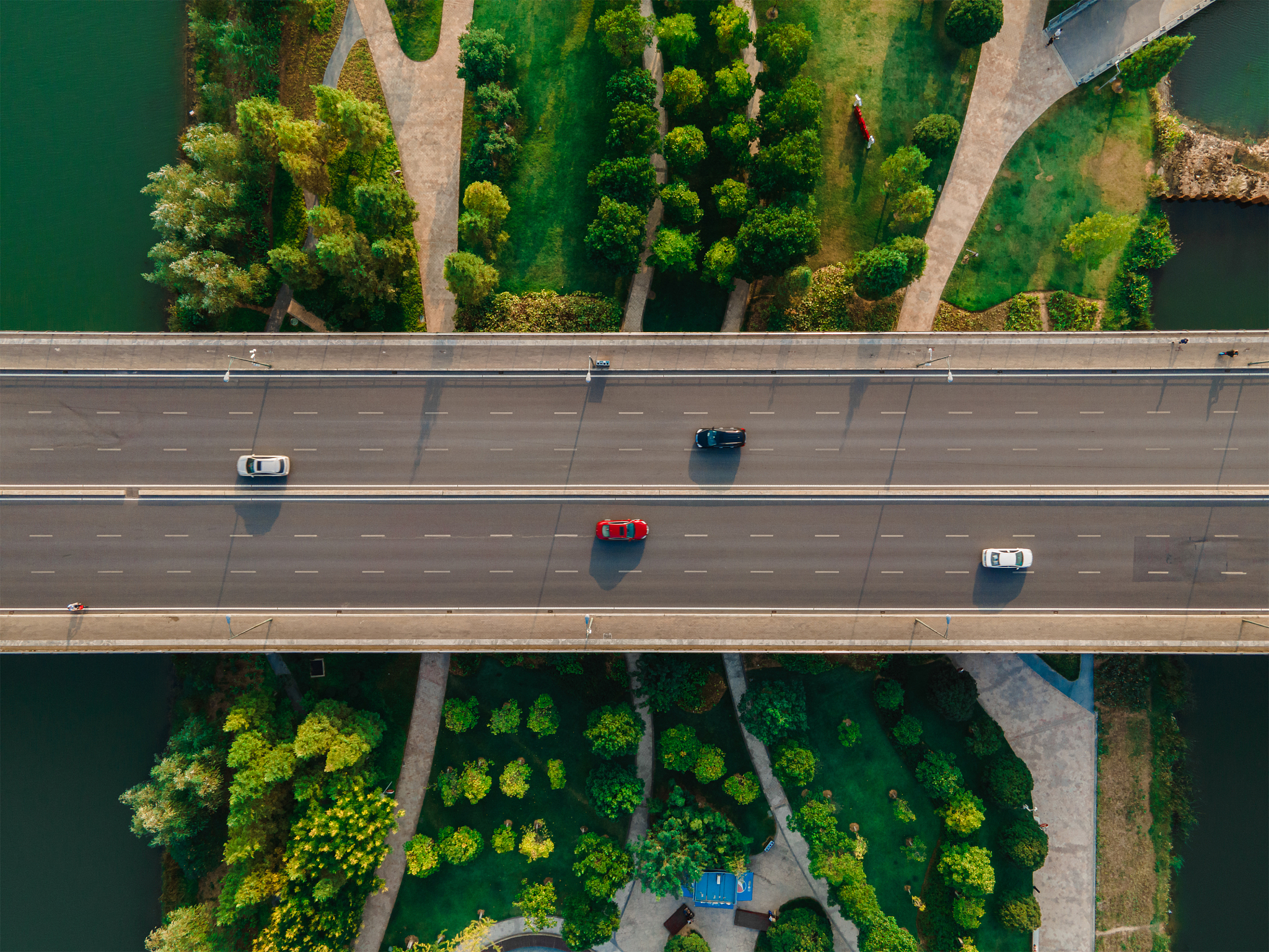 交通基础设施的特征及重要性解析