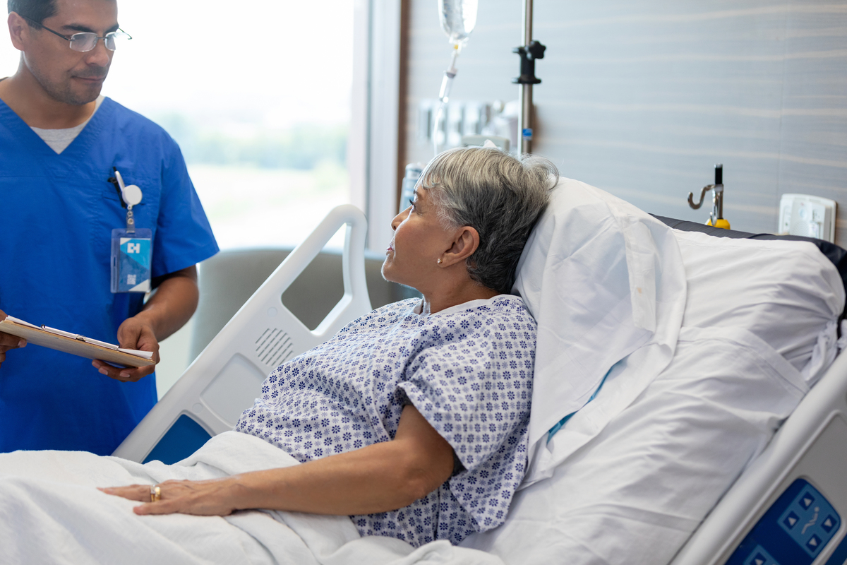 为什么要帮助长期卧床的病人活动机体