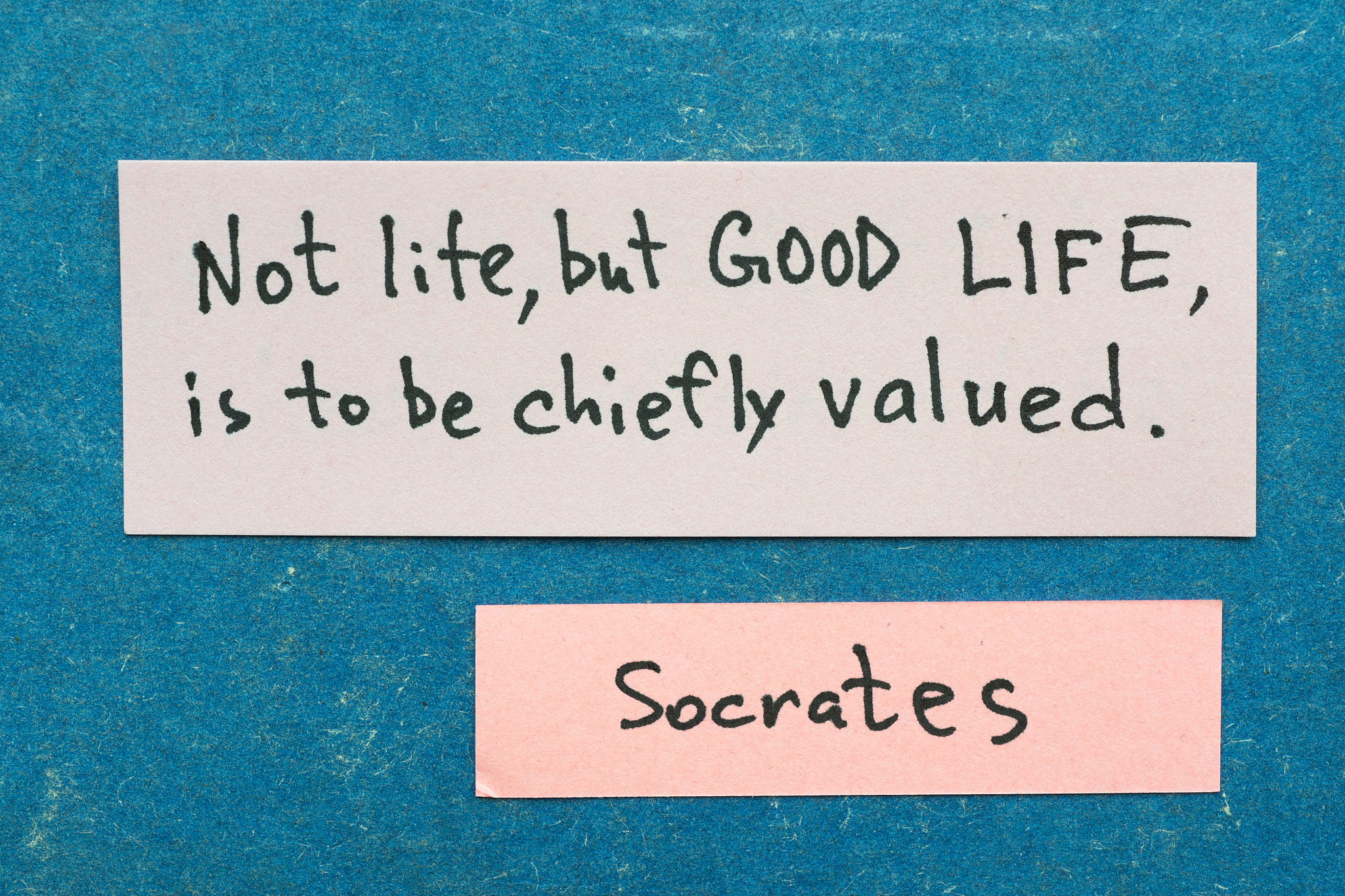 苏格拉底与智者对知识的认识差异：'自知无知'的智慧