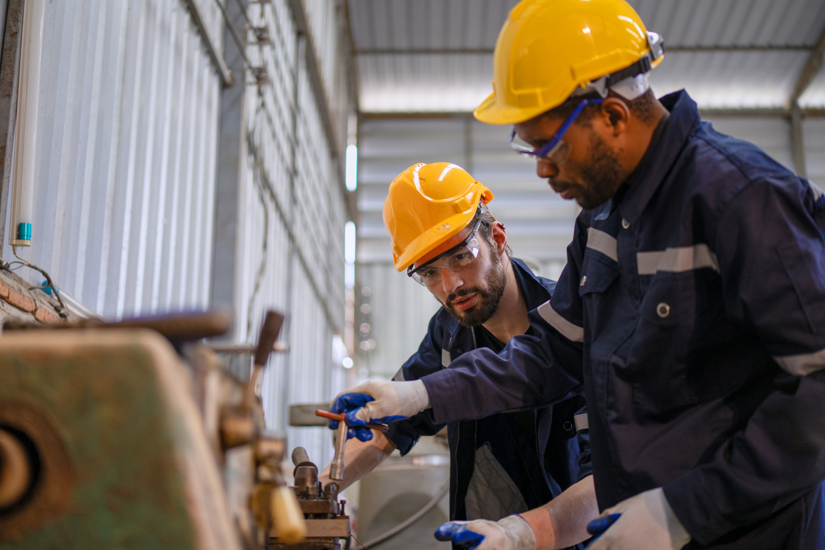 河南工业技师学院焊接技术（中级工）学习内容 - 掌握现代工业核心技能