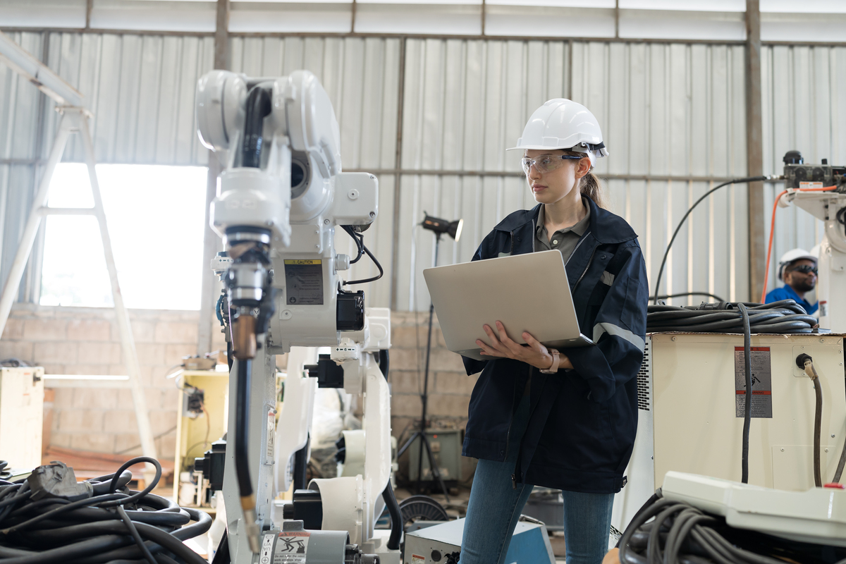 电子测量技术与仪器专科就业前景分析：未来发展方向和机遇