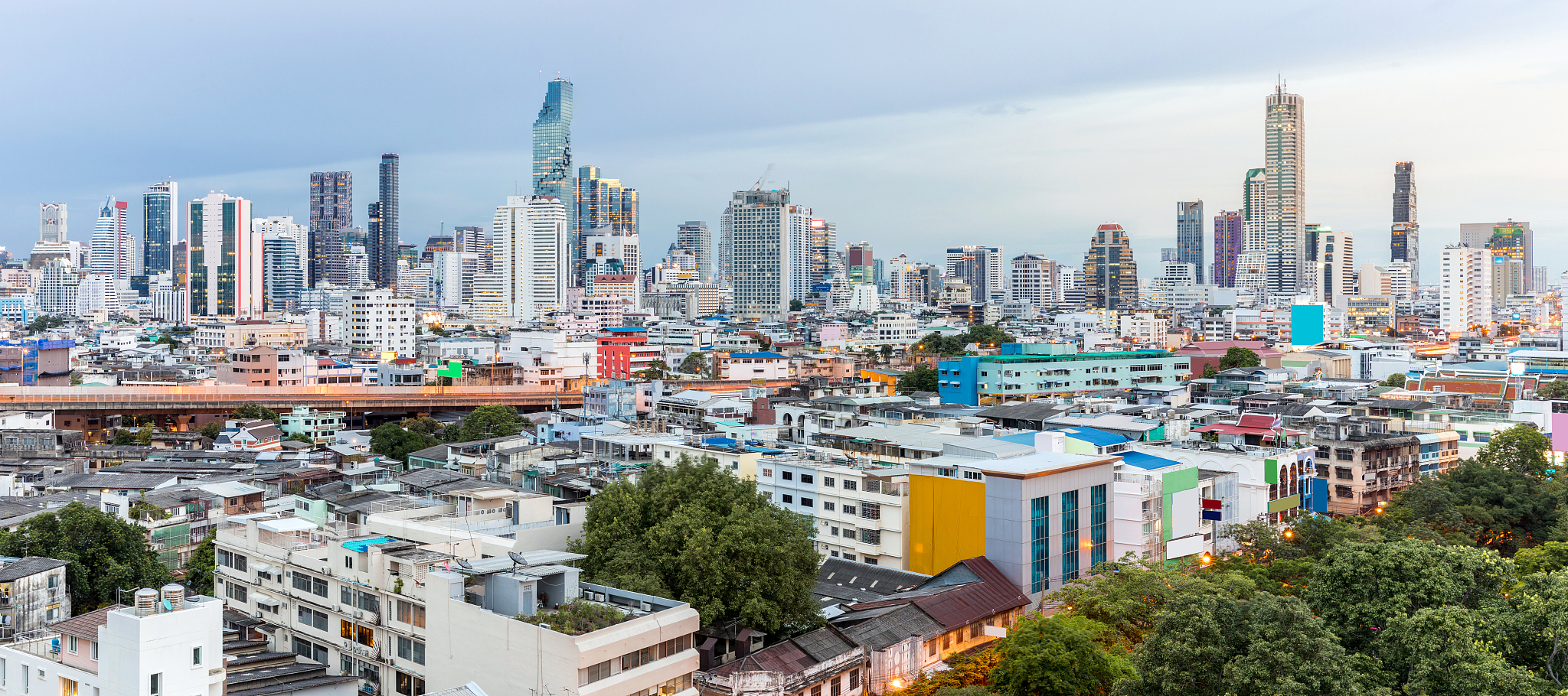bangkok skyline sunset panorama