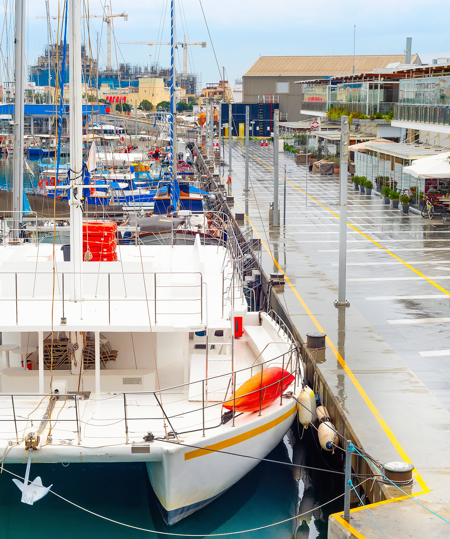 Sailing into a New Era: An Analysis of the Global Second-Hand Sailboat Market Dynamics and Pricing