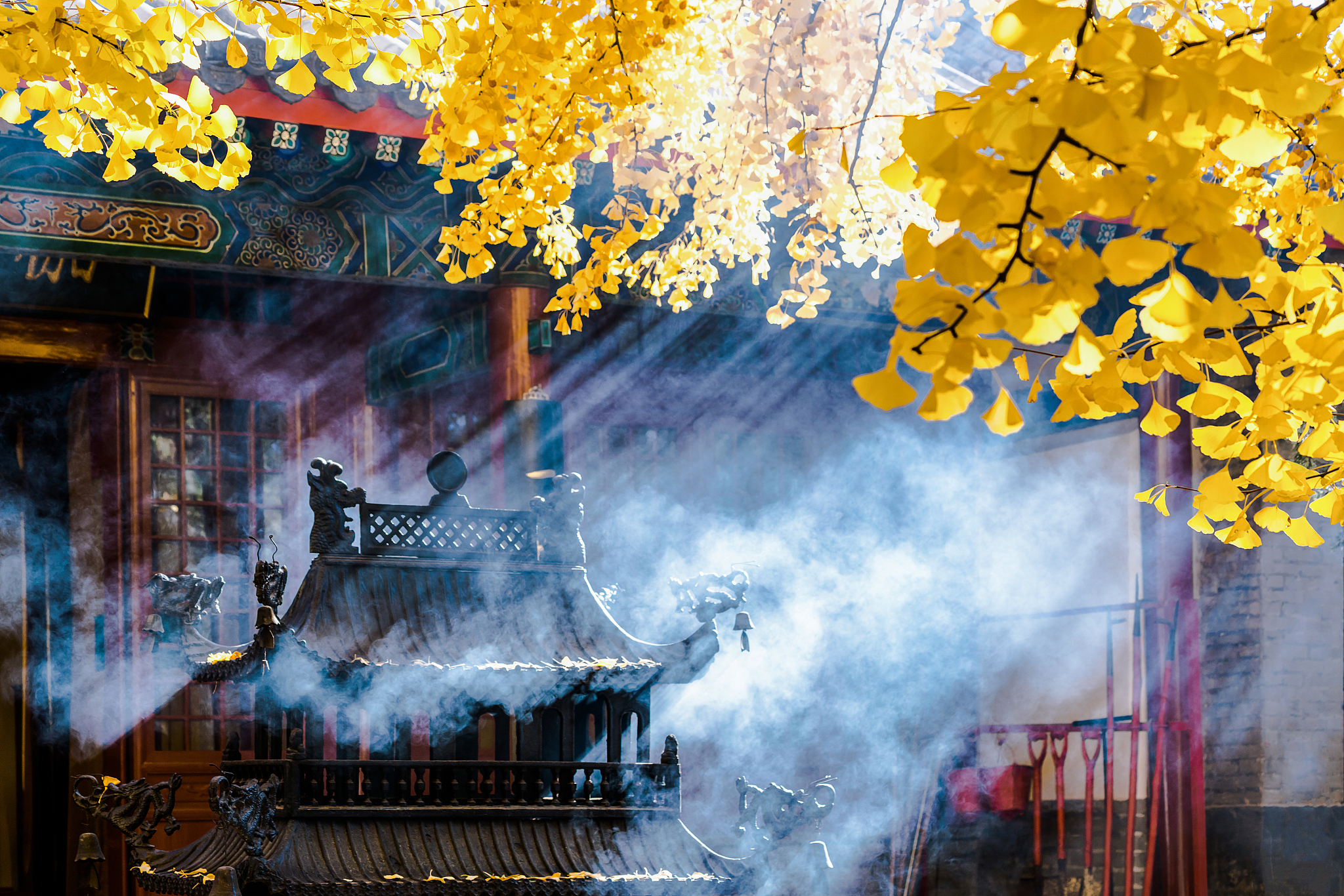 帮我写一首以遗憾为主题以古风流派写出歌曲的创造背景