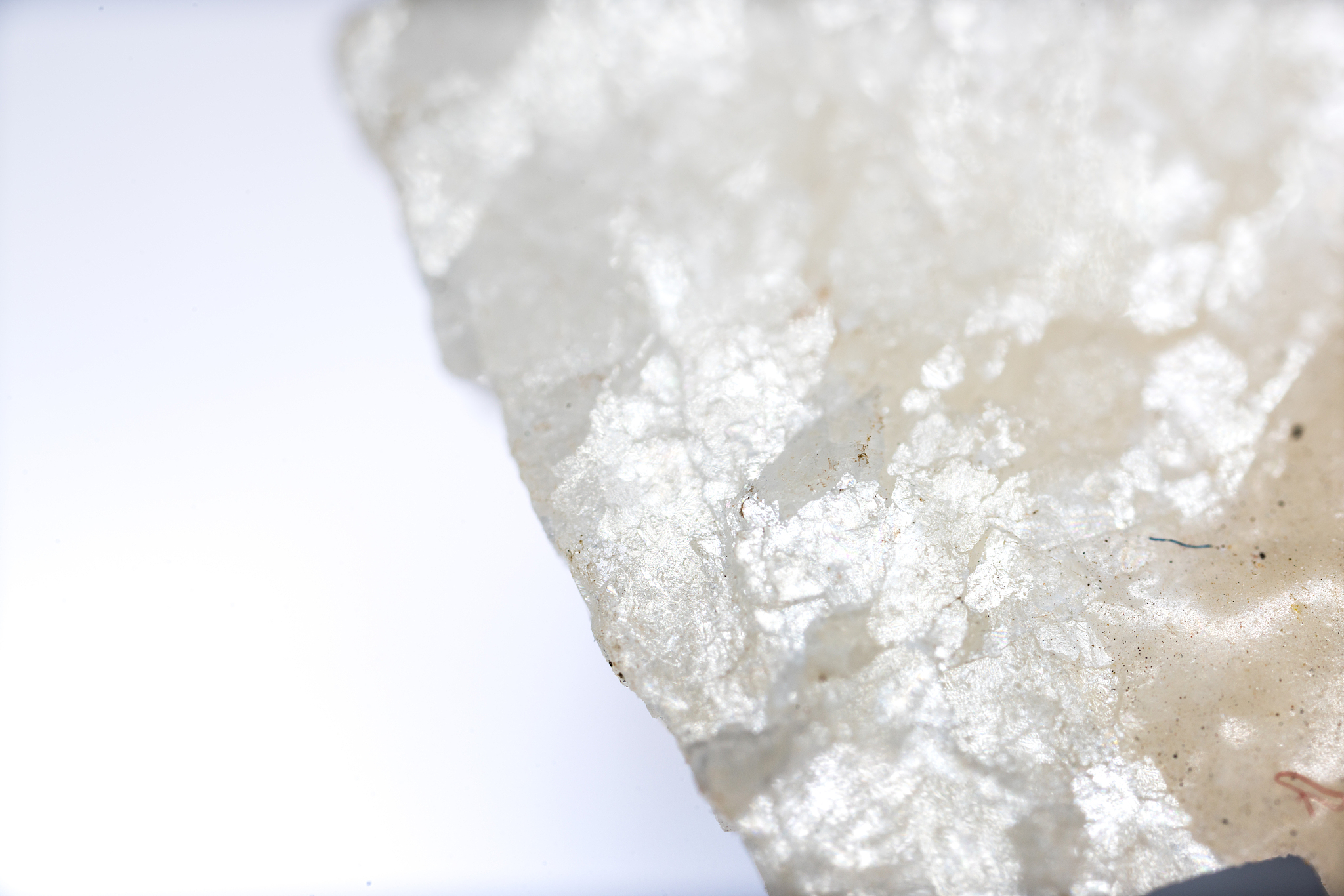 rosin jade mineral sample under light microscopy