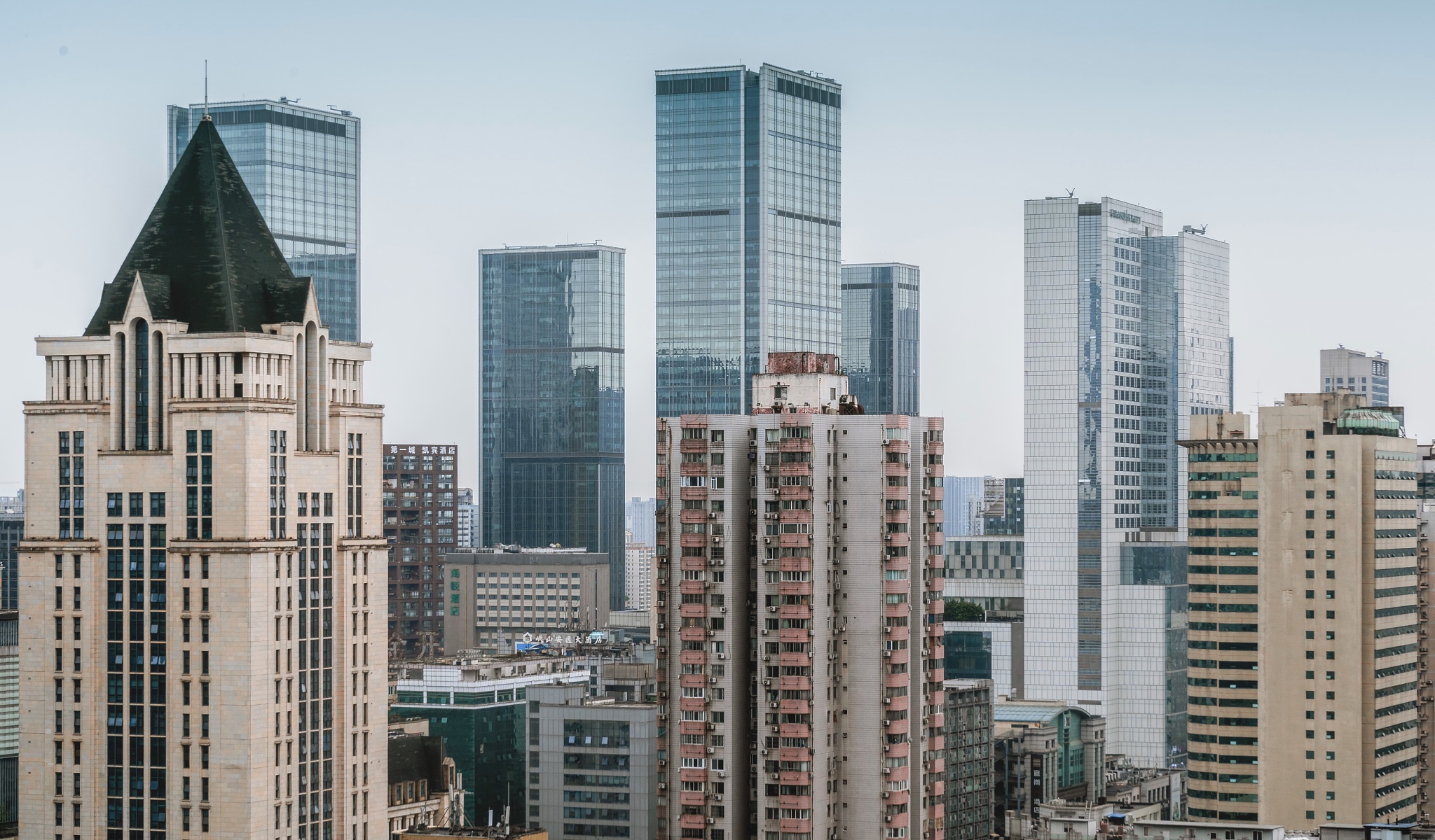 成都建筑工程学校就业前景分析：2019年毕业生就业形势