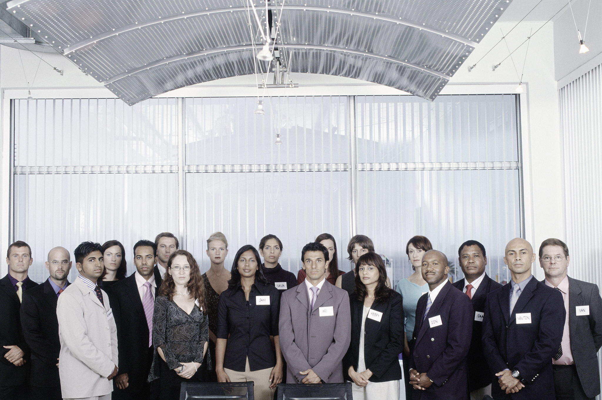 山东蓝都酒店管理有限公司根据这些信息 写一下实习单位生产、经营及管理水平500字