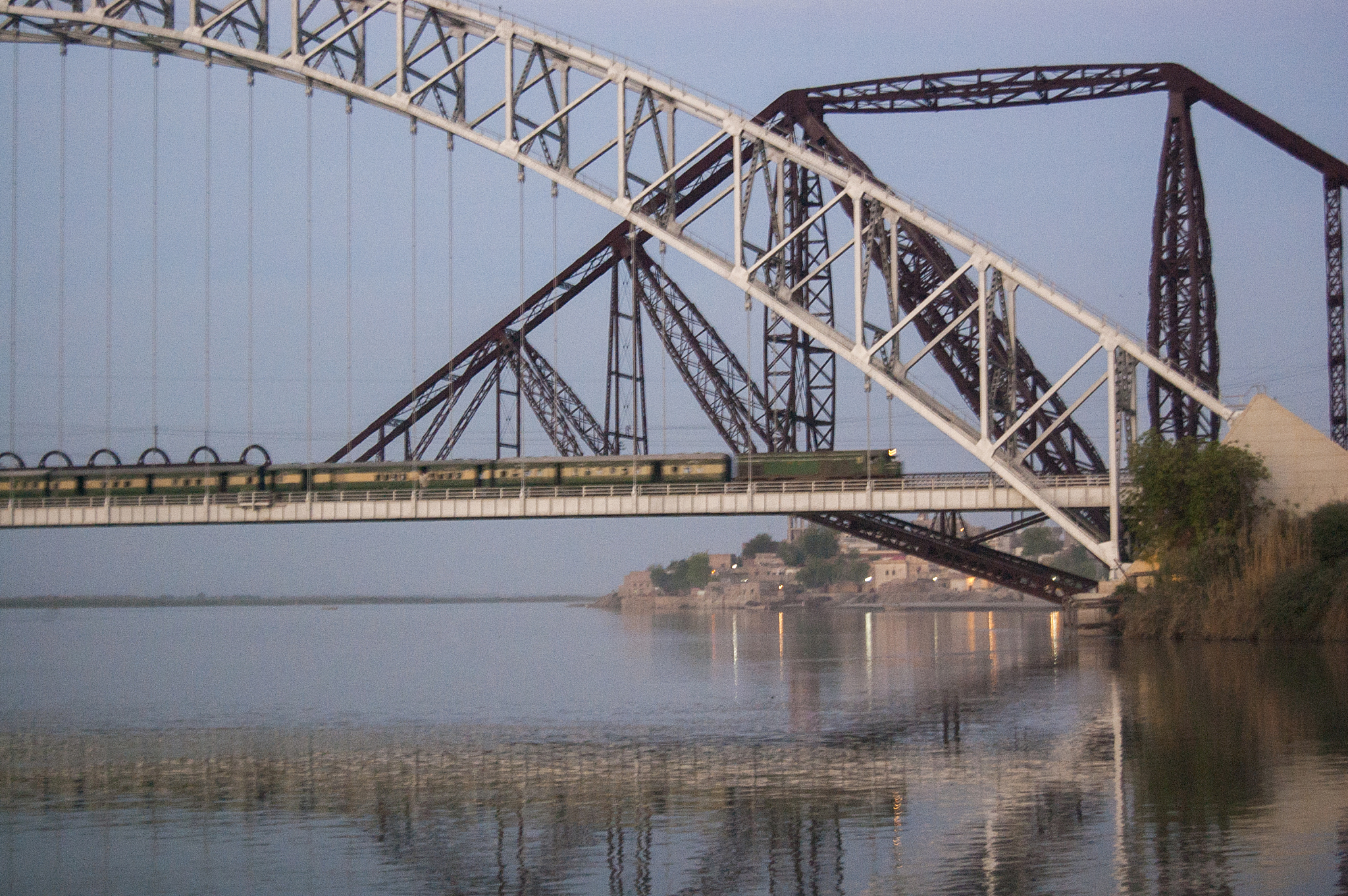 渭南铁路学校热门专业：就业前景好、发展潜力大