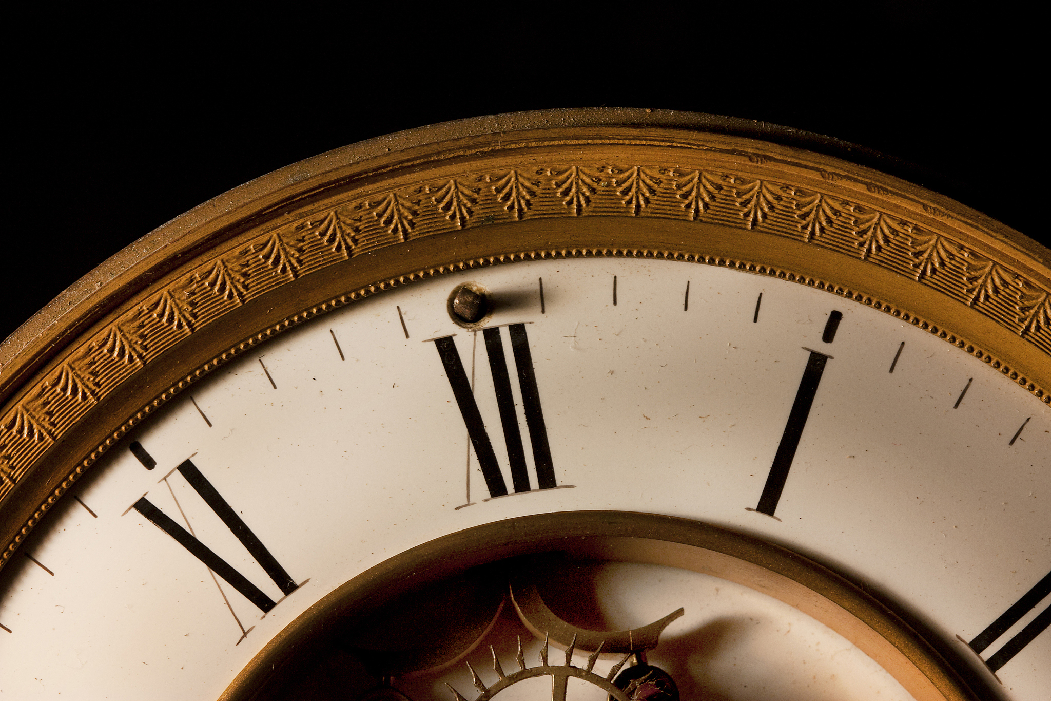 midnight strikes focus on 12 o clock