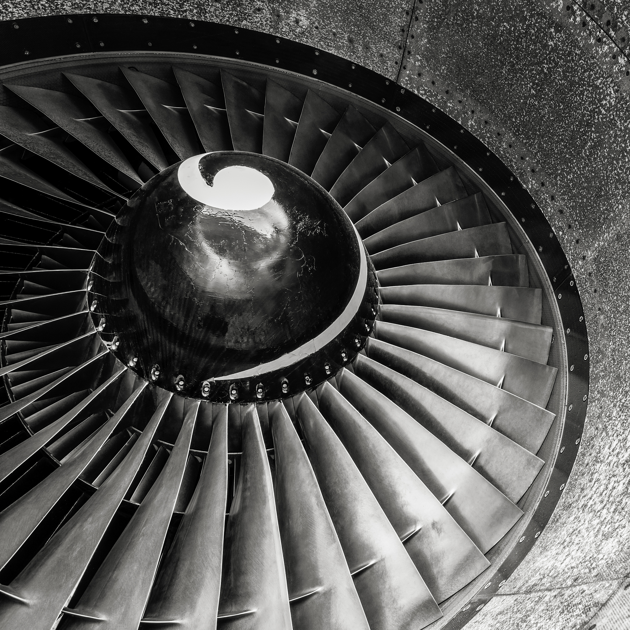 涡喷发动机五大组件详解：名称、功能及工作原理