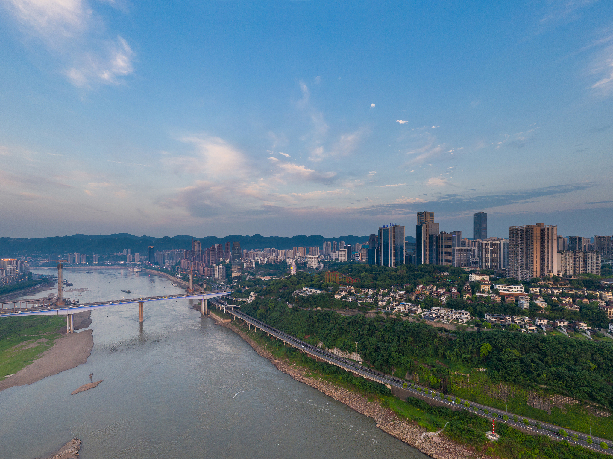 重庆长江大桥城市全景