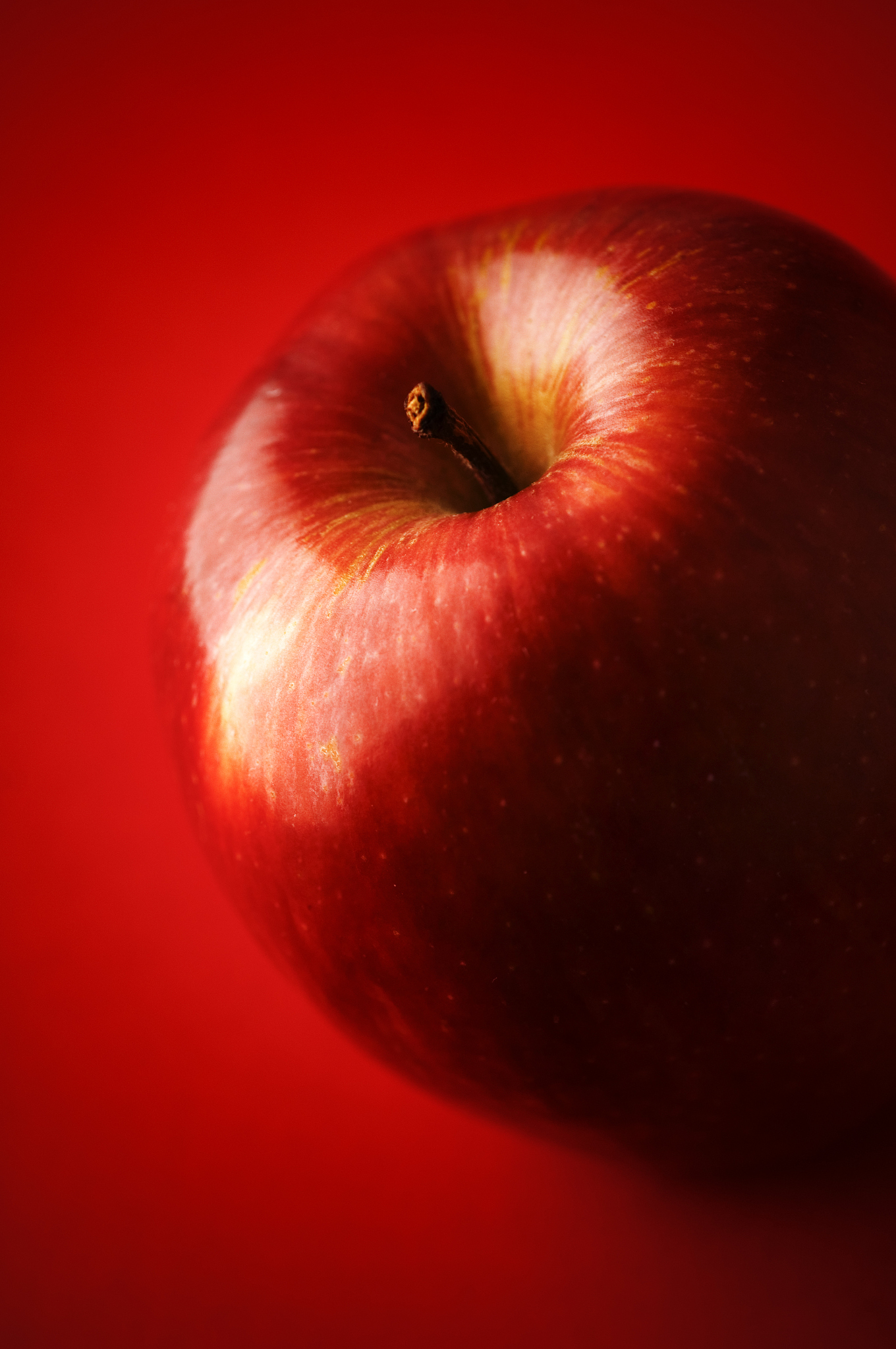 red apple