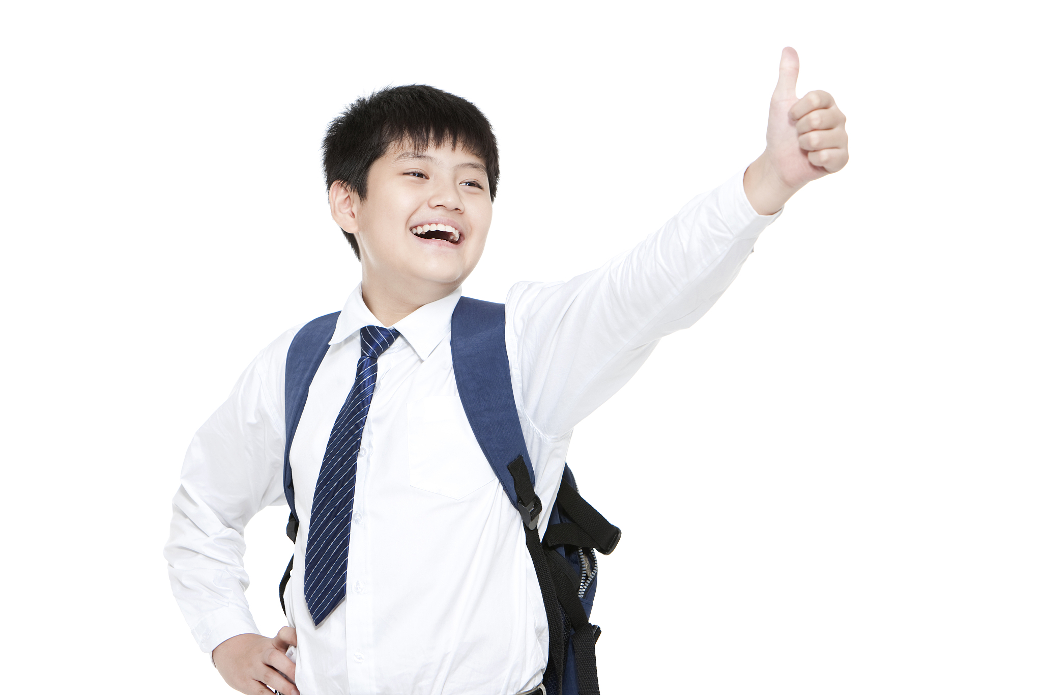 高兴的小学男生竖大拇指