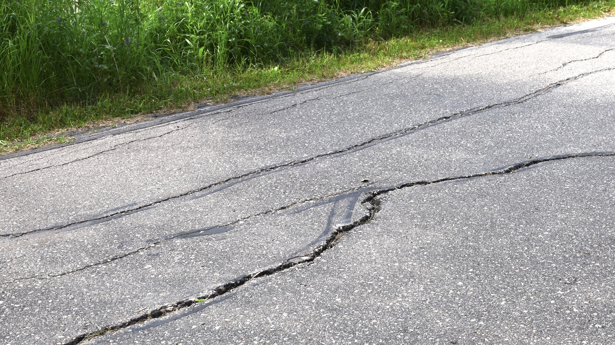 黄石道路桥梁施工中混凝土裂缝成因分析：温度影响及应对措施