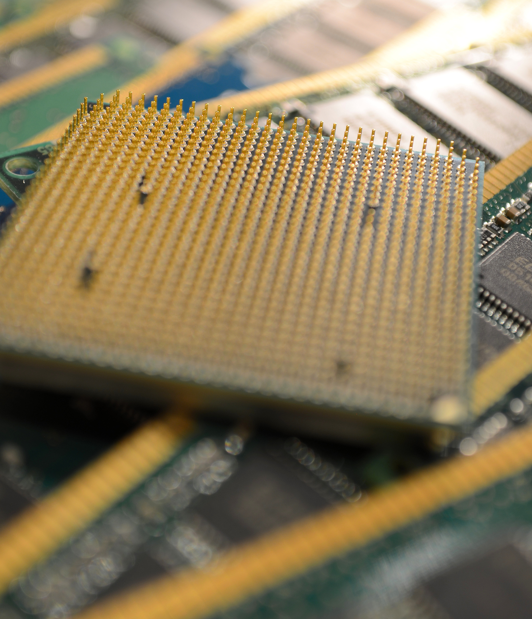 详细介绍一下芯片散热技术不分点700字