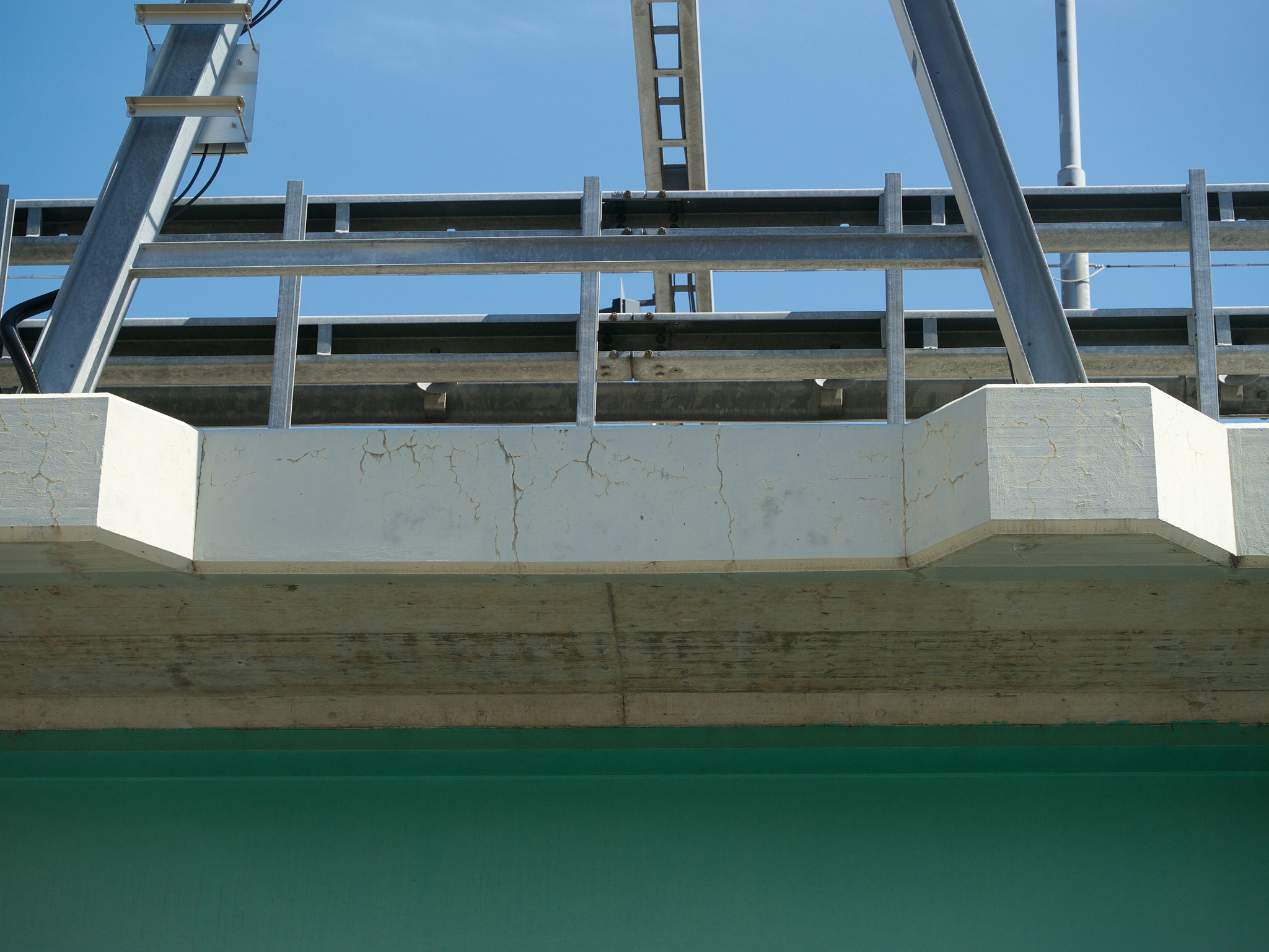 防都市防腐蚀稳定性好的桥梁雨水排水结构让这段话更优美通顺