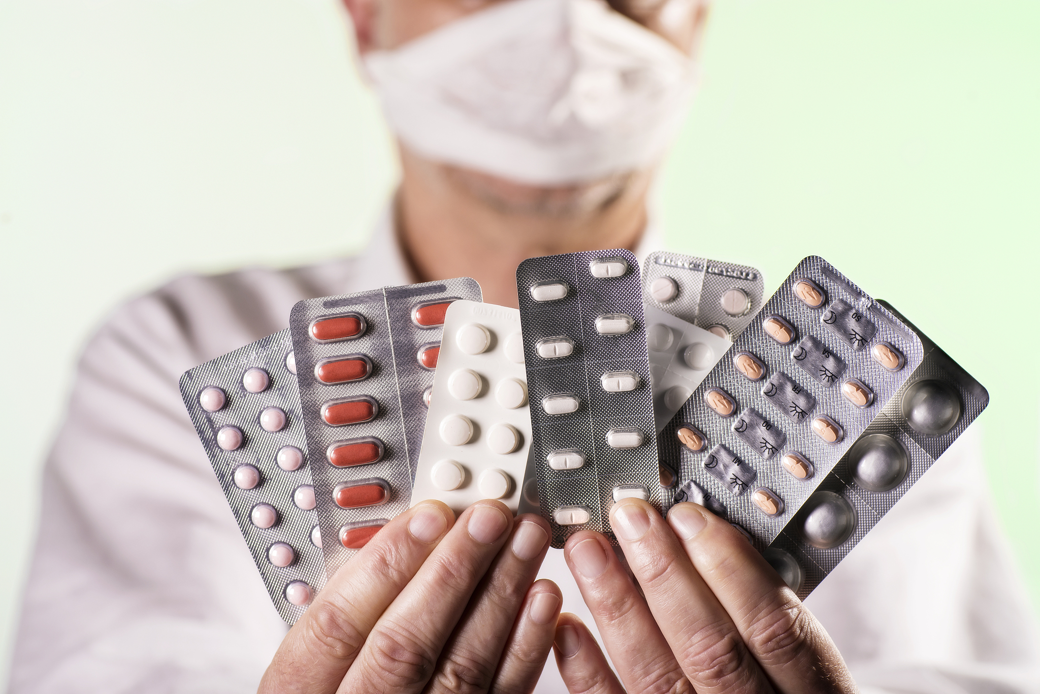 四川医药营销专业中专中职学校推荐：成都市第一中专、四川省中医药高级中专等