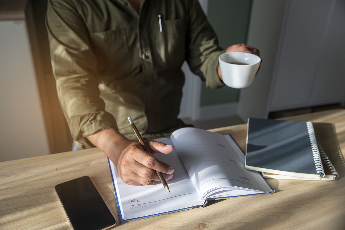 请假单需提前申请超时无法申请控制人员仅能录入当天以及之后600天内日期的请假单