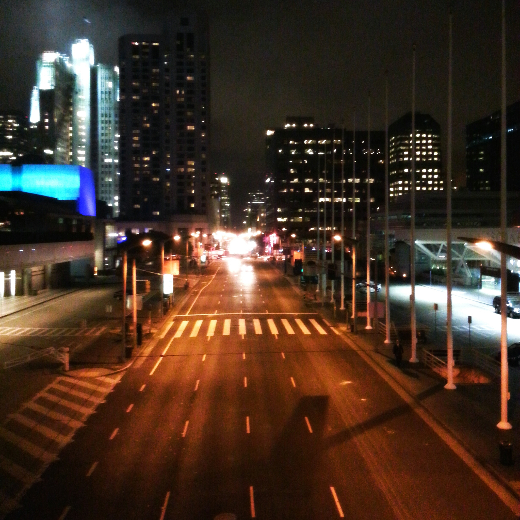 4分钟中文伤感歌曲 - 城市的夜晚