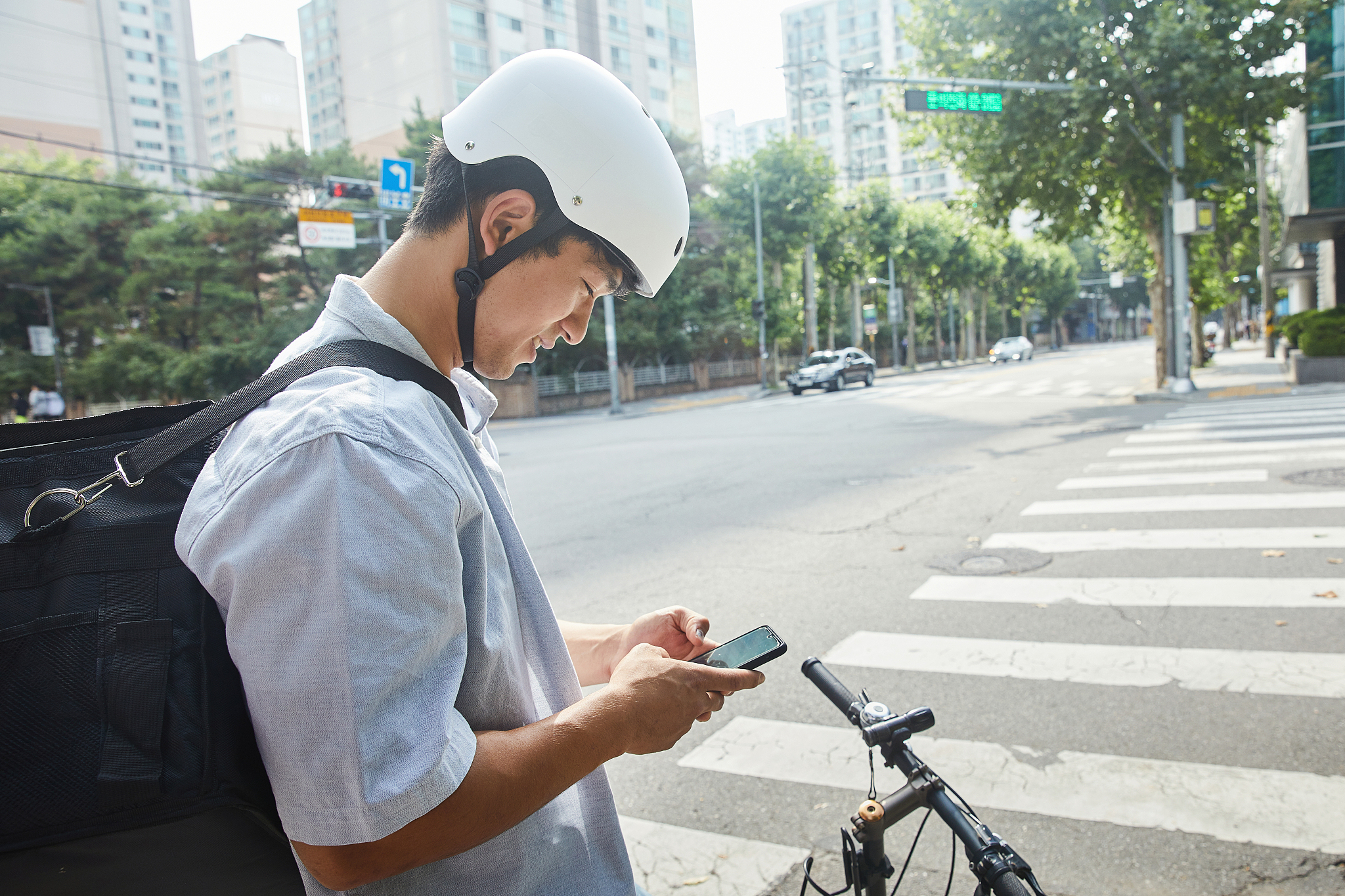 male, bicycle, delivery, contractor, service industry, delivery 