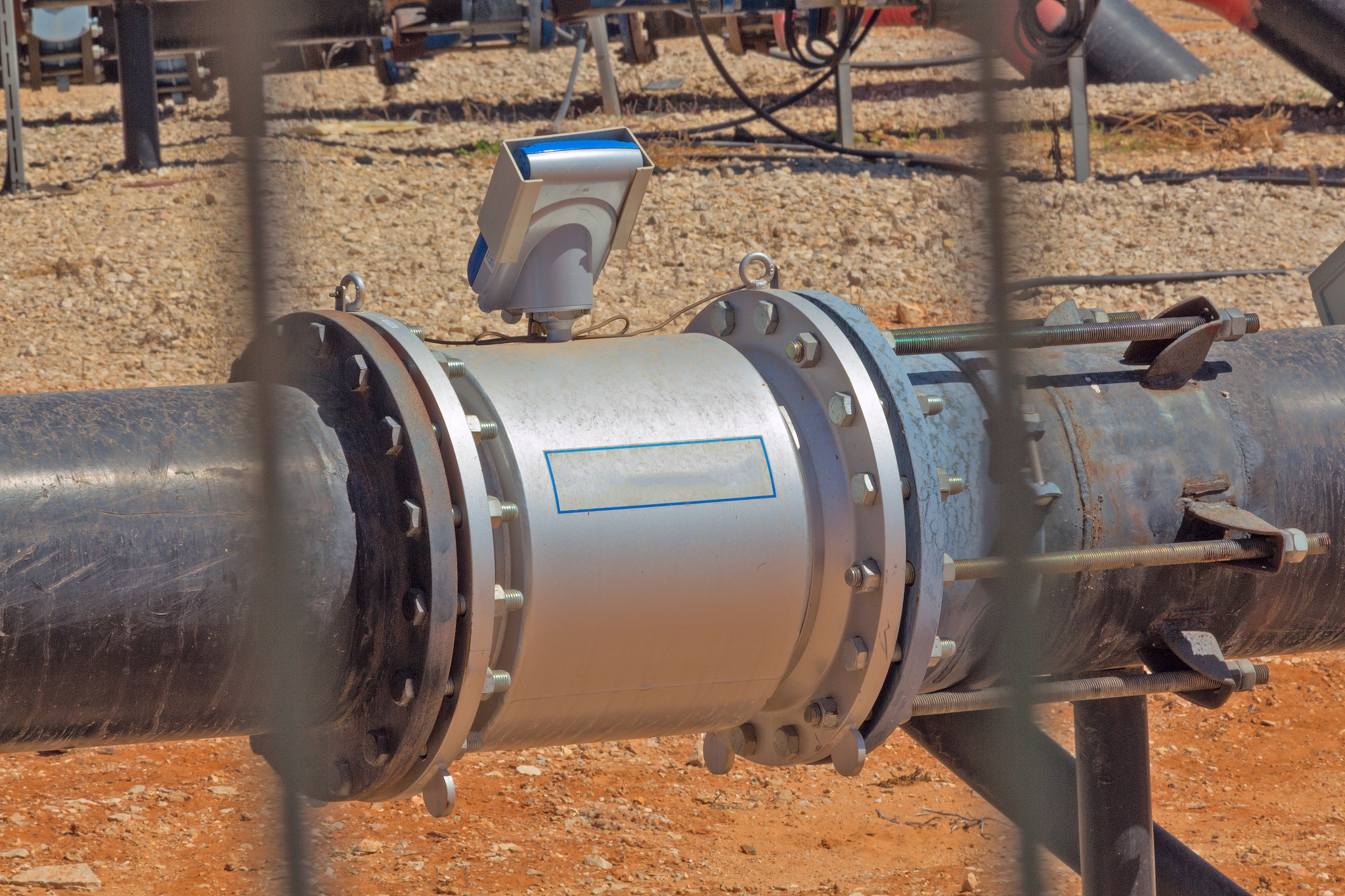 用correspond-to-改写And-the-larger-the-thickness-value-the-control-of-the-water-pressure-outside-the-tunnel-vault-can-be-strengthened-to-a-certain-extent