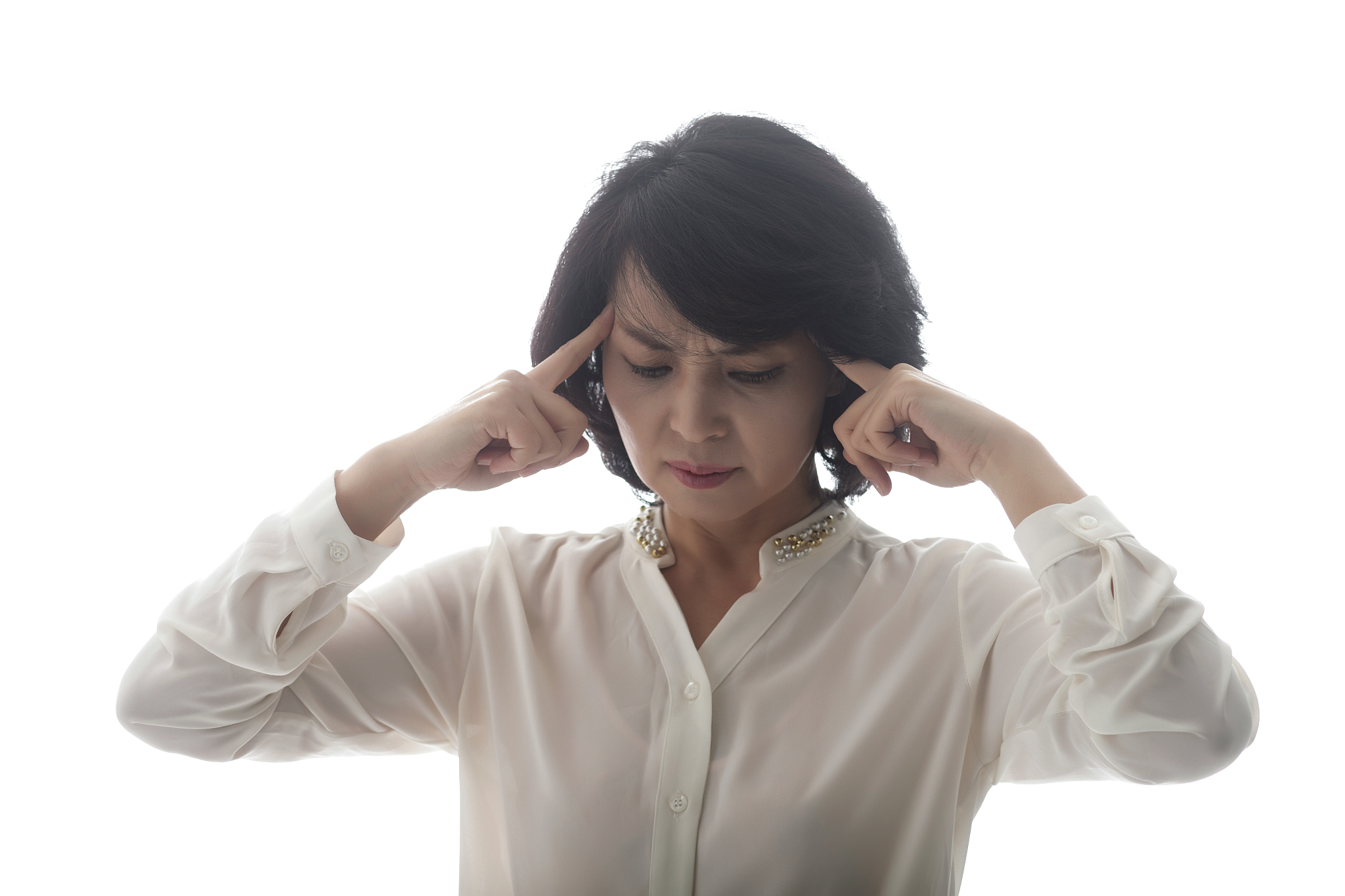 中医治疗头痛：辨证施治，缓解头痛眼睛痛和太阳穴痛